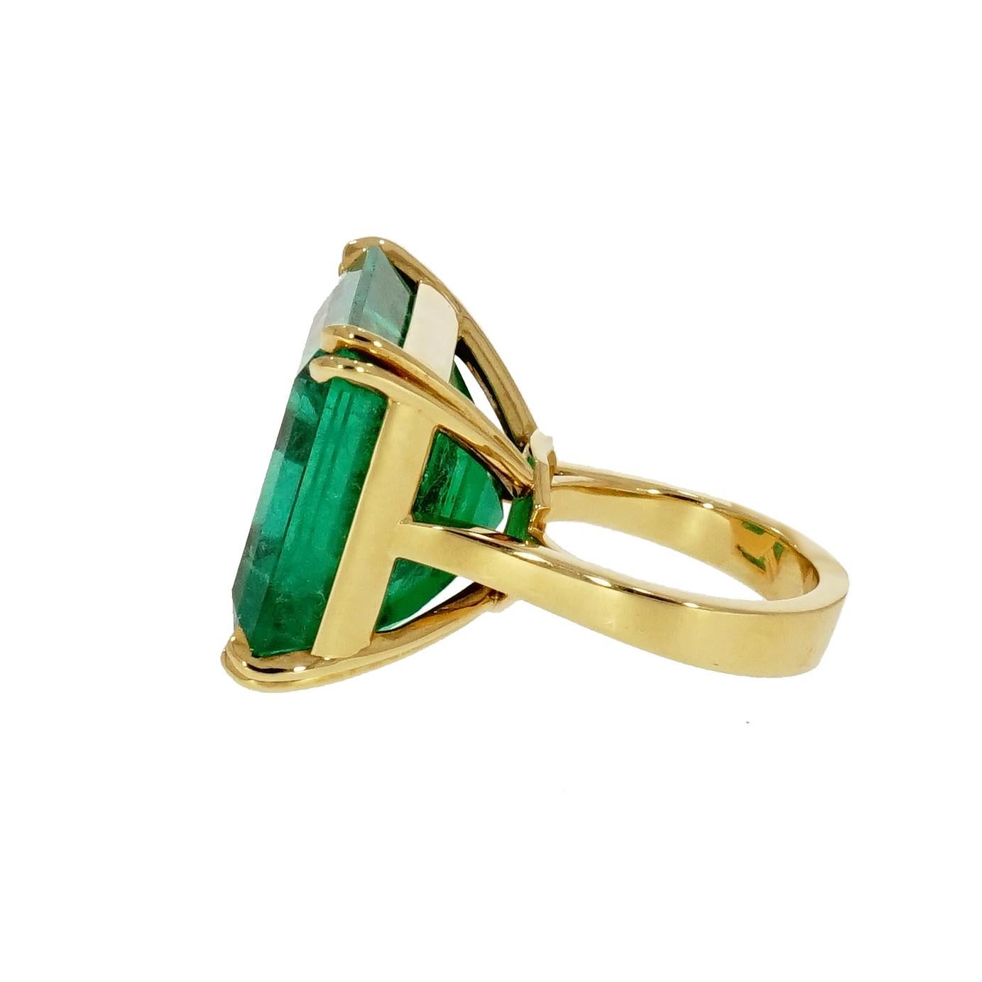 Emerald Cut Colombian Emerald Yellow Gold Ring