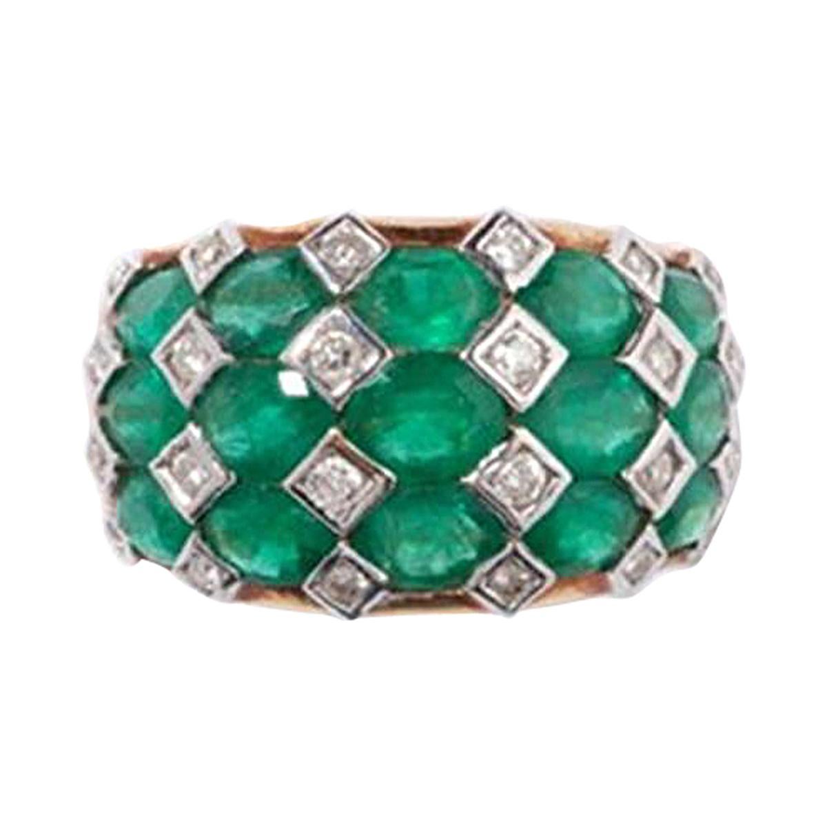 Colombian Emeralds and Diamonds Ring, 18 Karat Gold