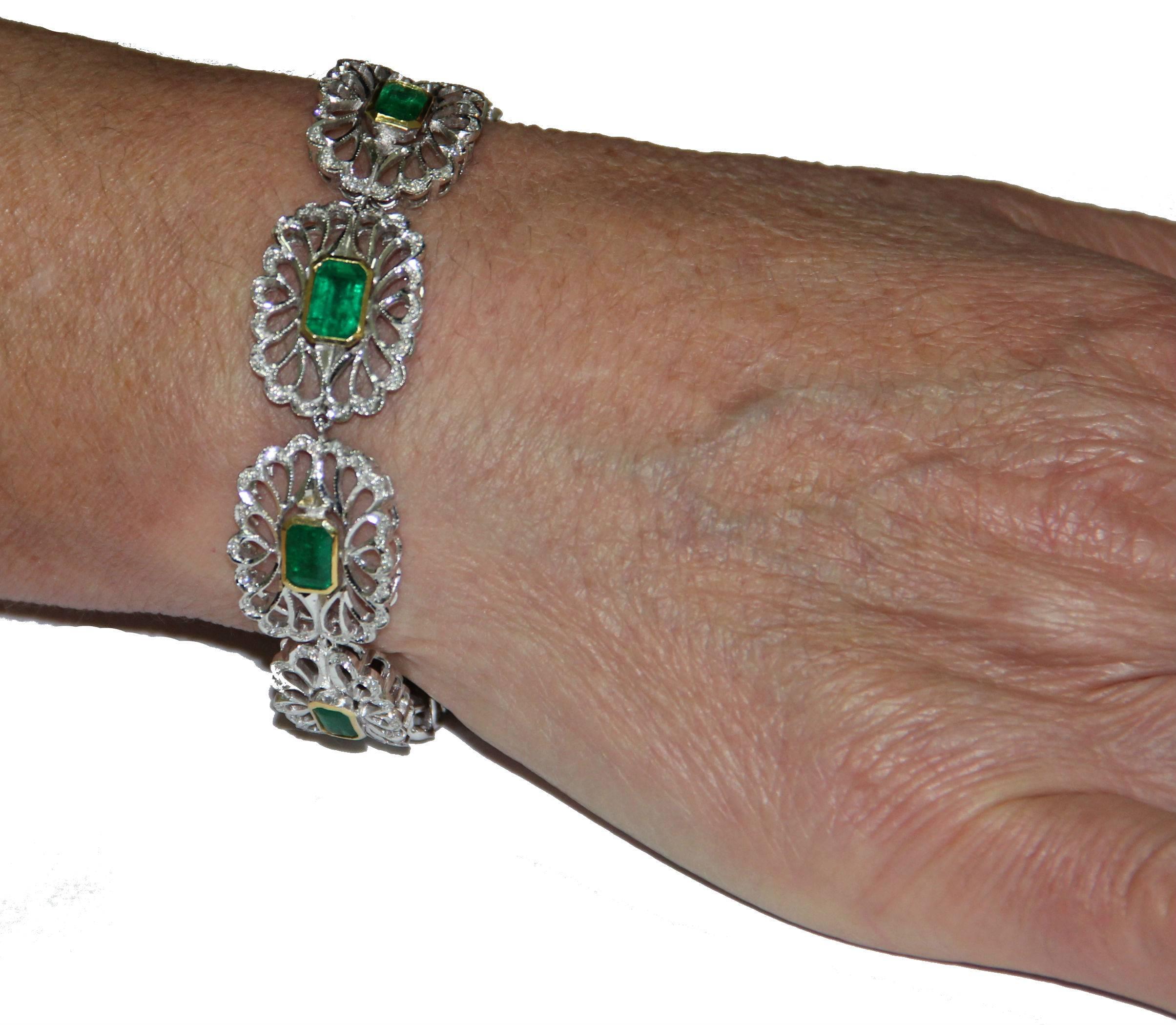 Colombian Emeralds 18 Karat White Gold Diamonds Cuff Bracelet 2