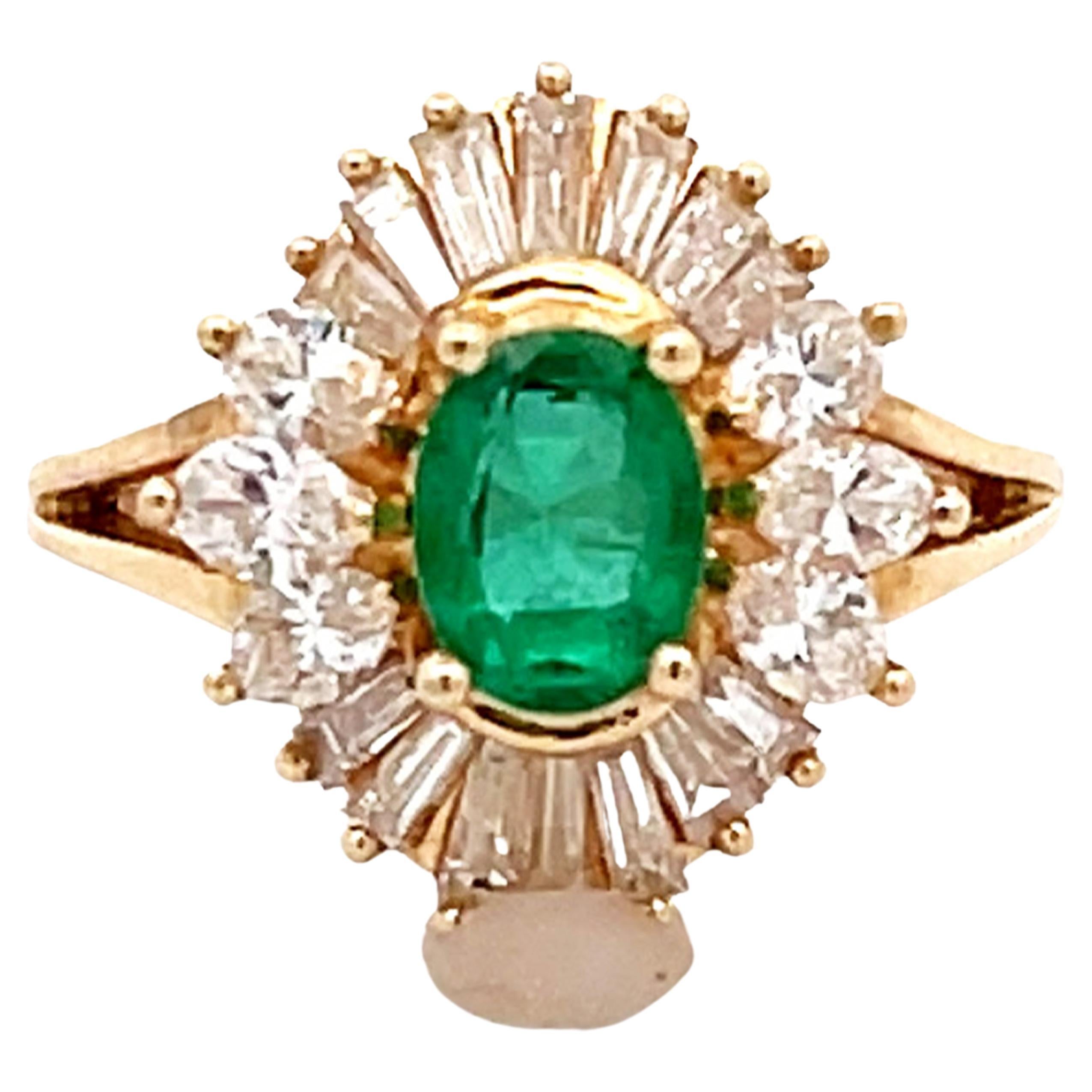 Colombian Green Emerald Ballerina Diamond Ring in 14k Yellow Gold