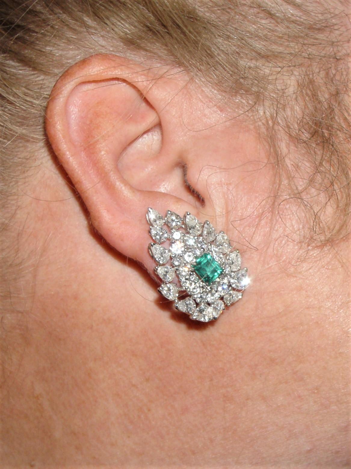 Colombian NONE-CLARITY ENHANCED Emerald & Diamond Earrings AGL certificate For Sale 5