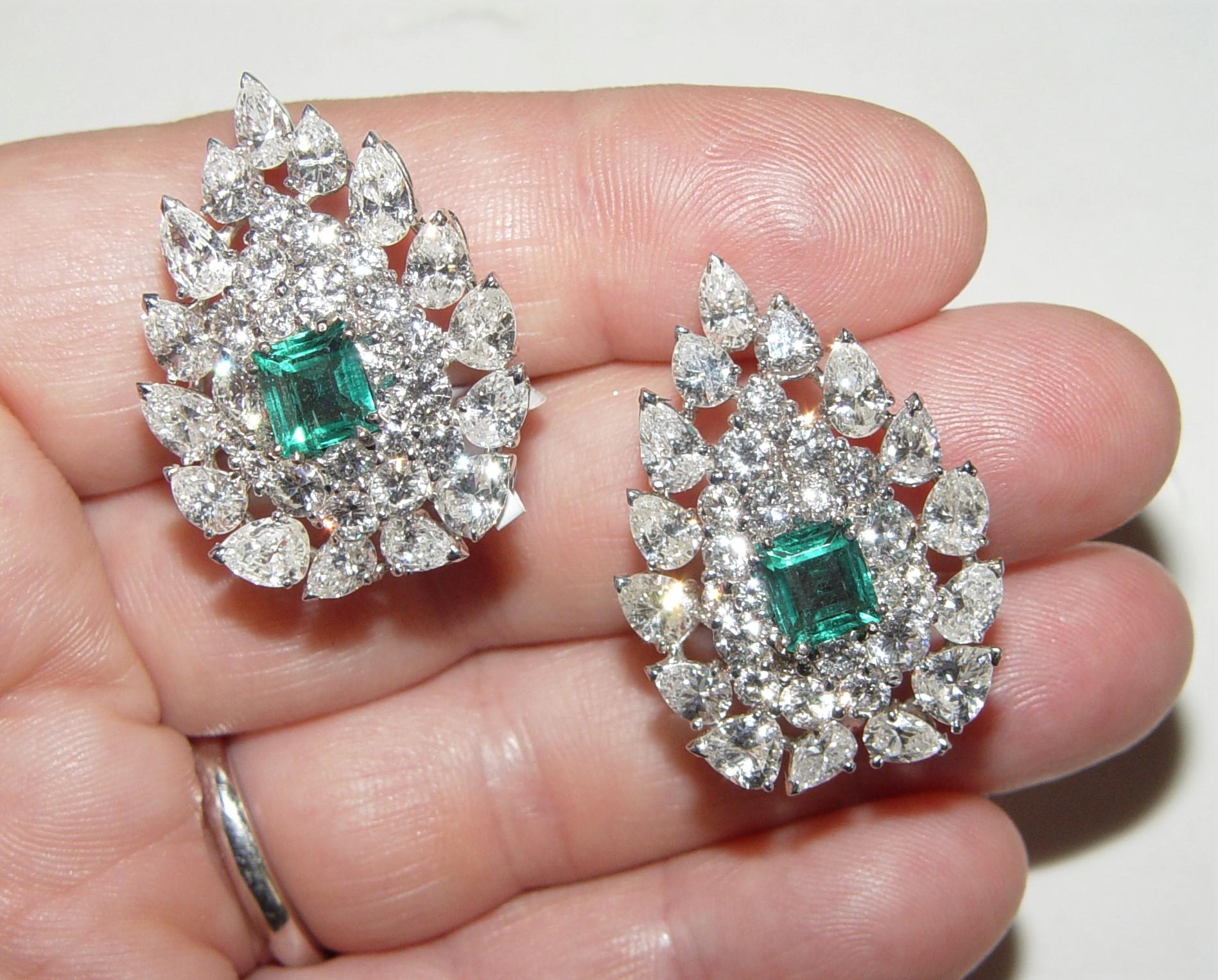 Colombian NONE-CLARITY ENHANCED Emerald & Diamond Earrings AGL certificate For Sale 3