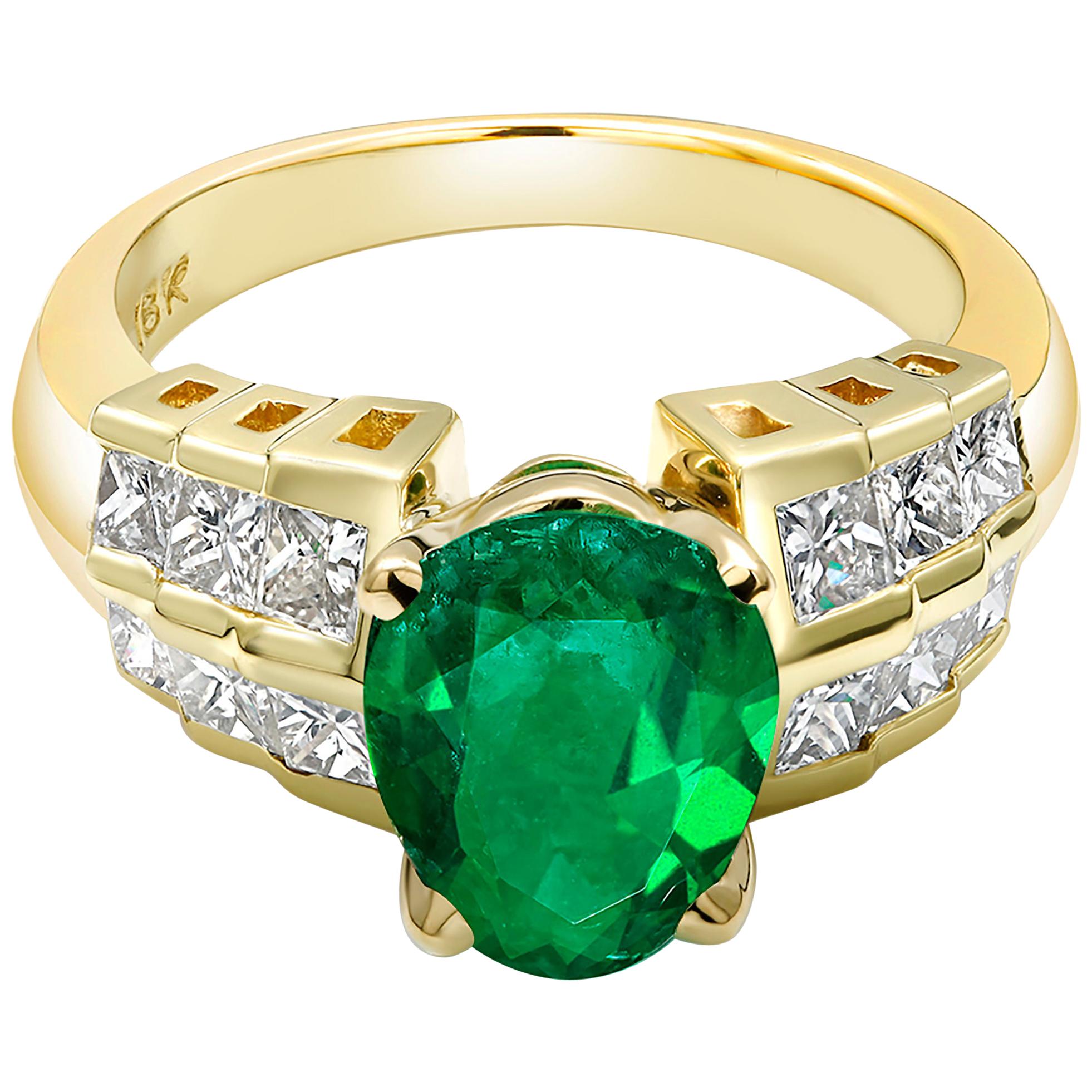 Colombia Pear Shape Emerald Diamond Cocktail Ring Weighing 4.26 Carat In New Condition In New York, NY