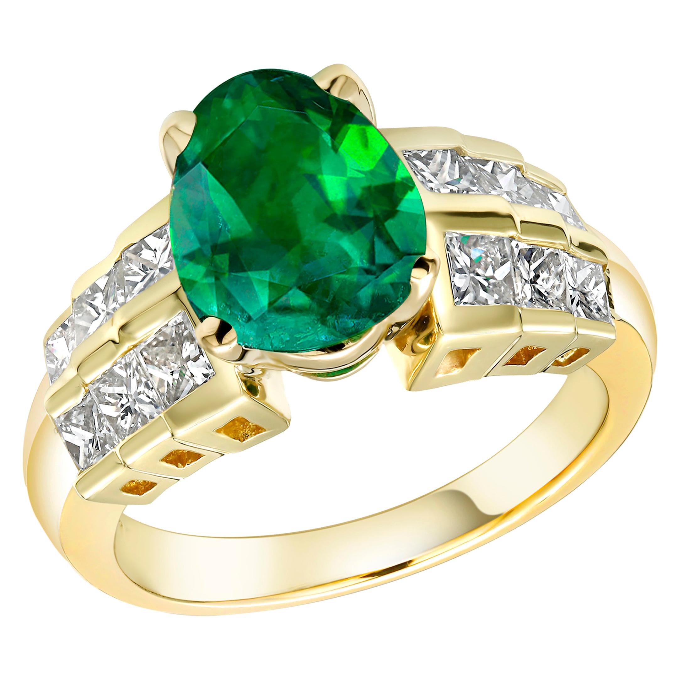 Colombia Pear Shape Emerald Diamond Cocktail Ring Weighing 4.26 Carat