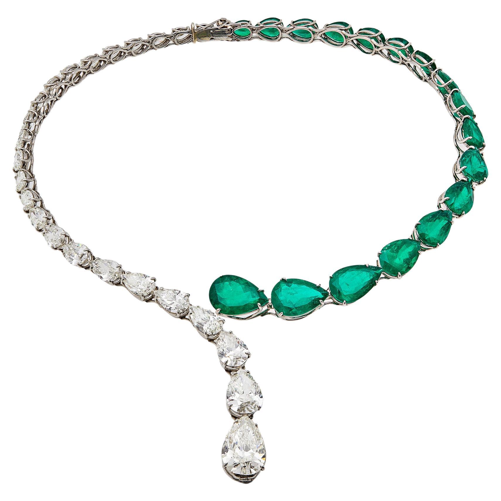 Kolumbianische Halskette mit birnenförmigen Smaragden und Diamanten im Angebot