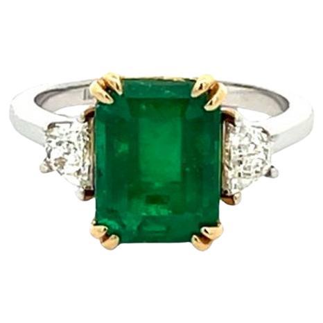 Colombian Radiant Emerald 3.77ct Traps White Diamond 0.51ct F/VS Ring 18k White For Sale