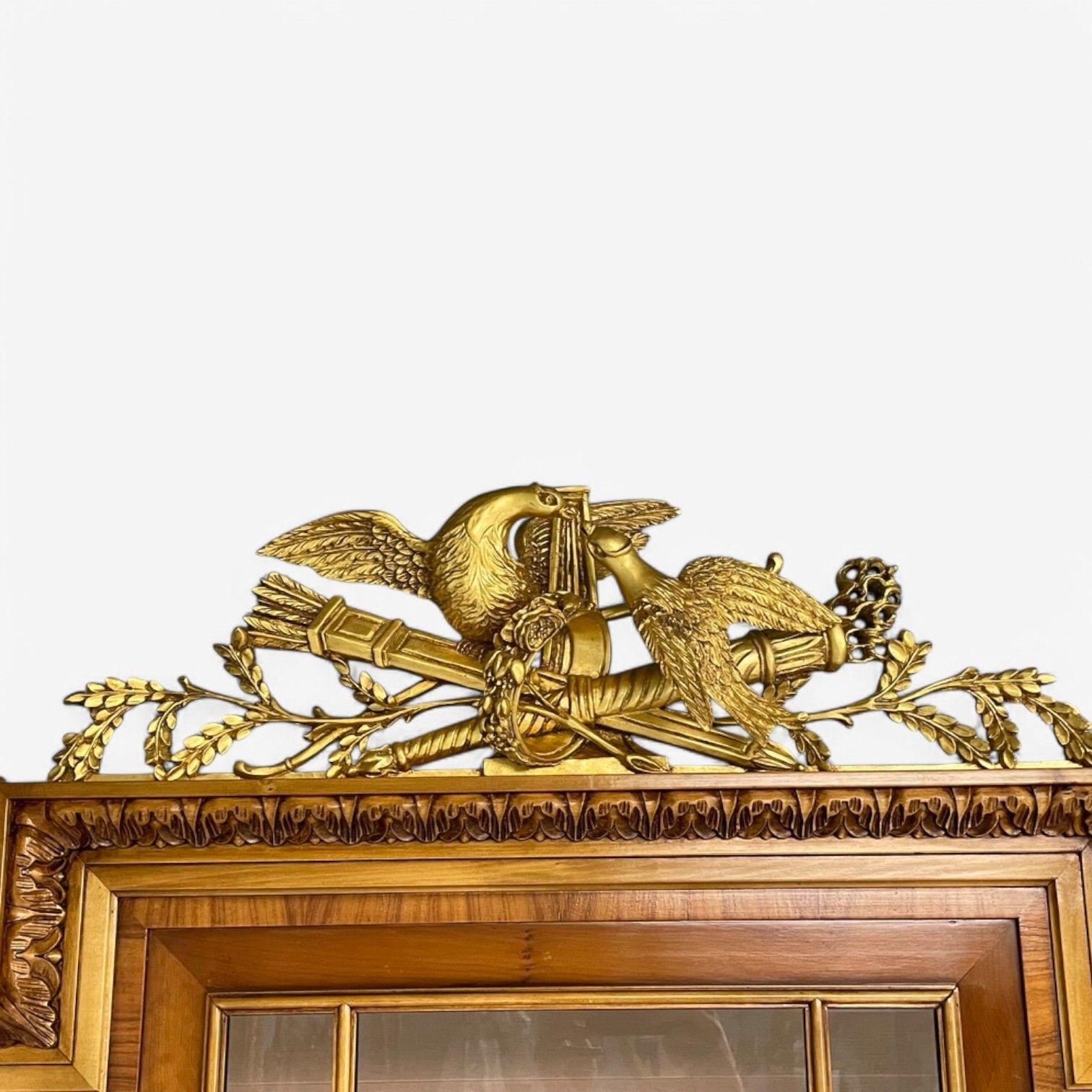 Foglia d’oro Colombo Mobili, Stile Biedermeier, Ciliegio, Vitrina, Mobile Curio, XX C. in vendita