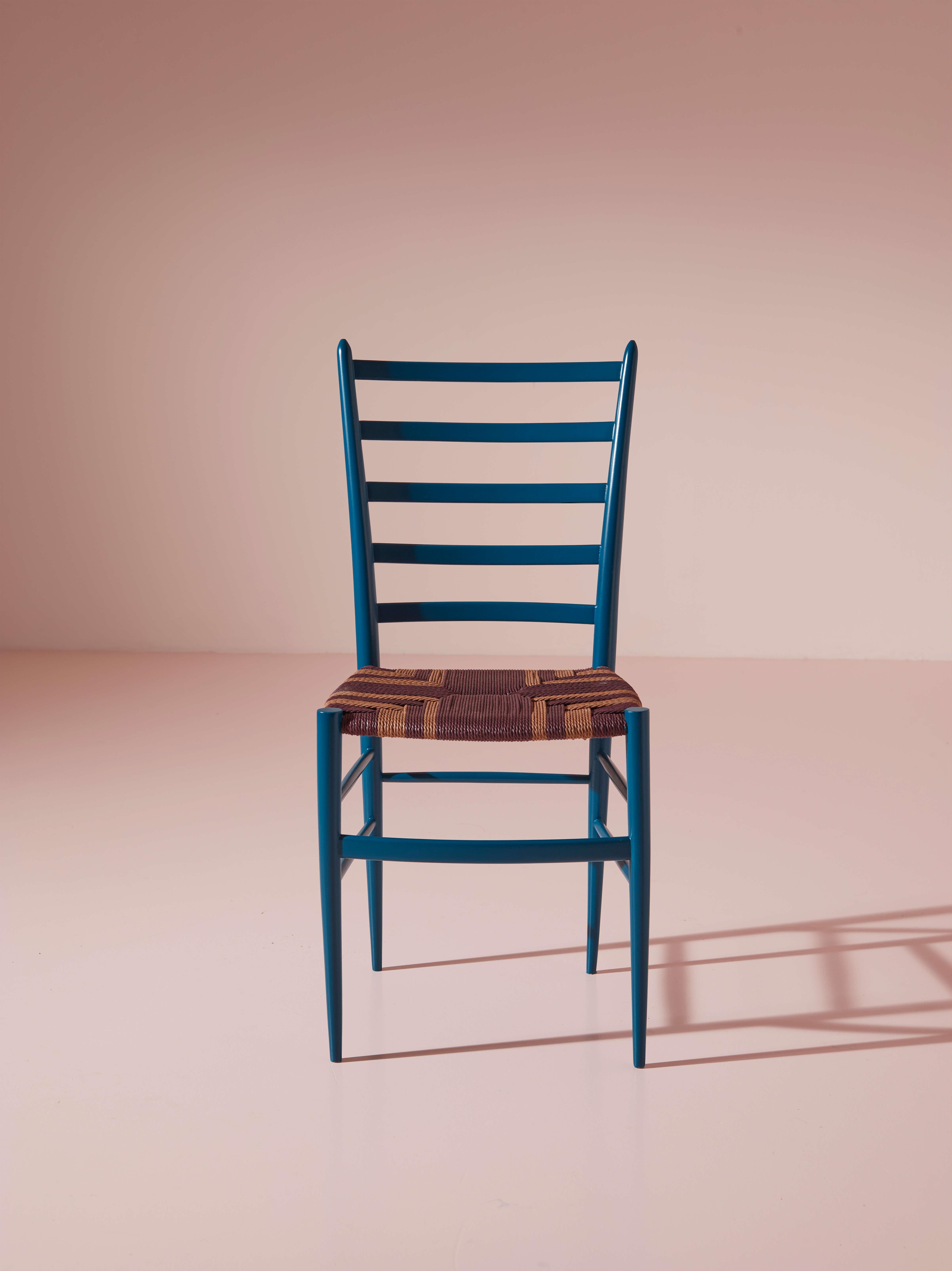 Mid-Century Modern Ensemble de huit chaises « Cinque Stecche » de Colombo Sanguineti, Chiavari, Italie, années 1940 en vente