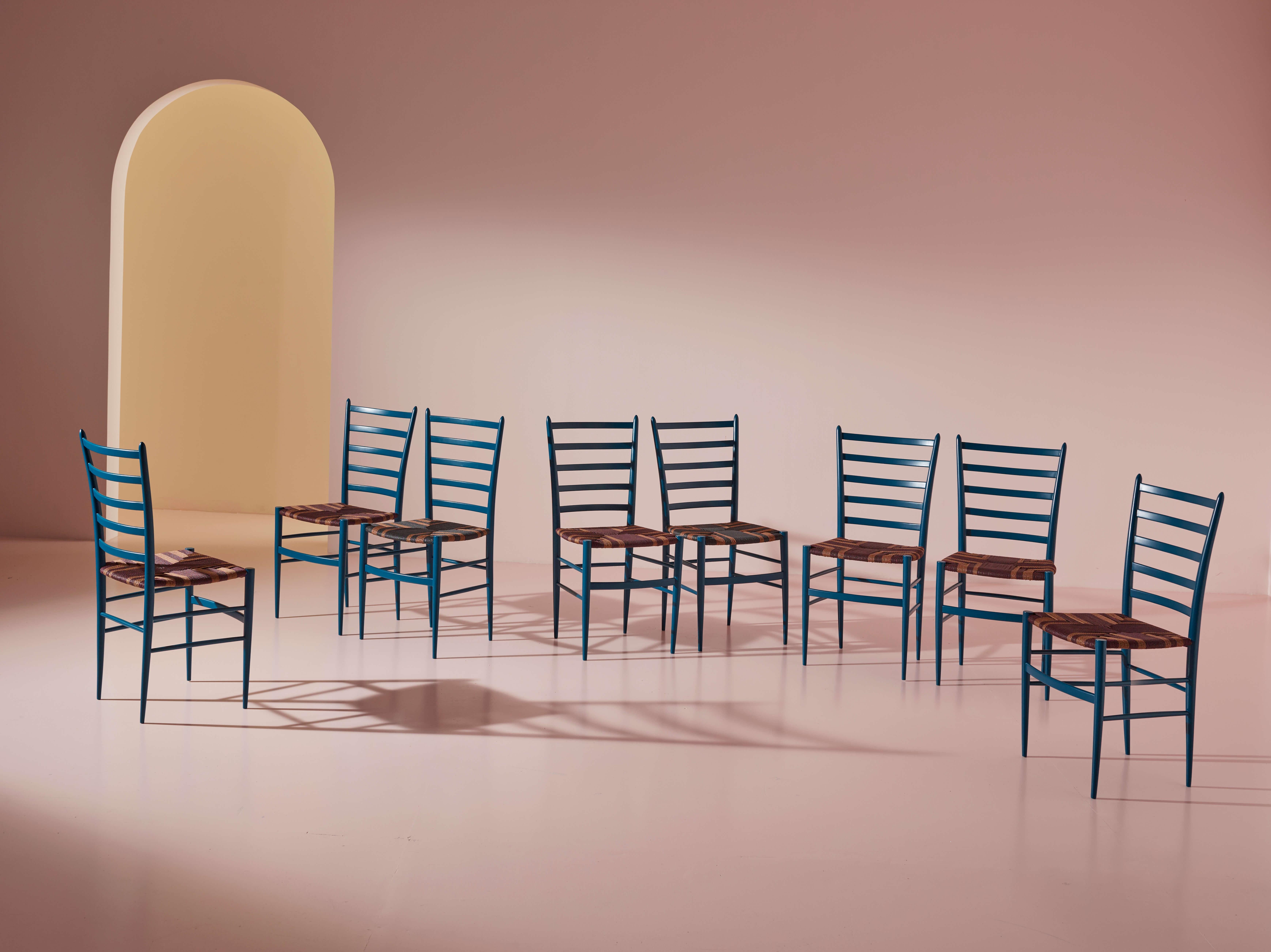 Ensemble de huit chaises « Cinque Stecche » de Colombo Sanguineti, Chiavari, Italie, années 1940 en vente 3