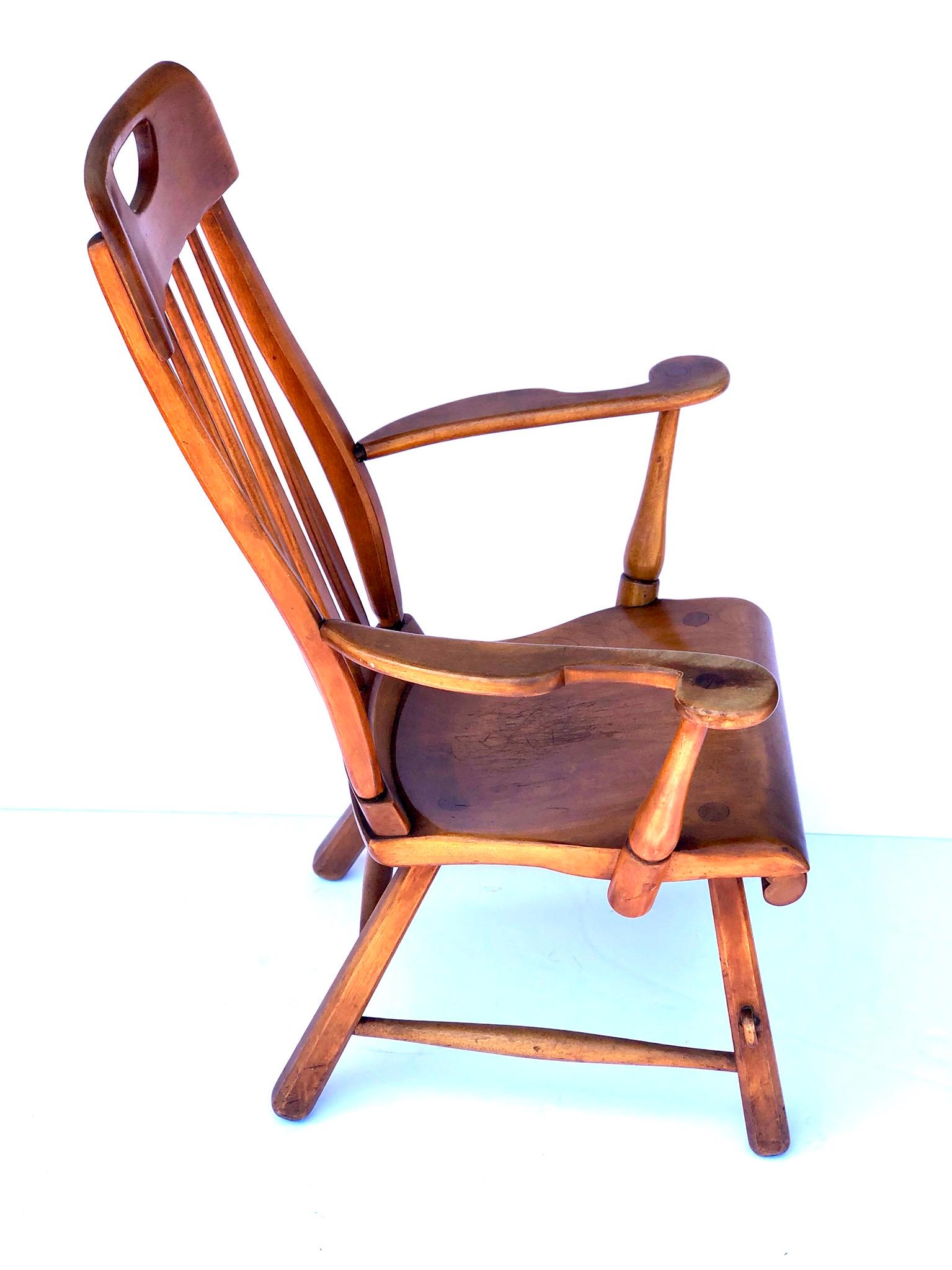Amerikanischer Kolonial-Sessel von Herman de Vries für Sikes Furniture Company (American Arts and Crafts) im Angebot