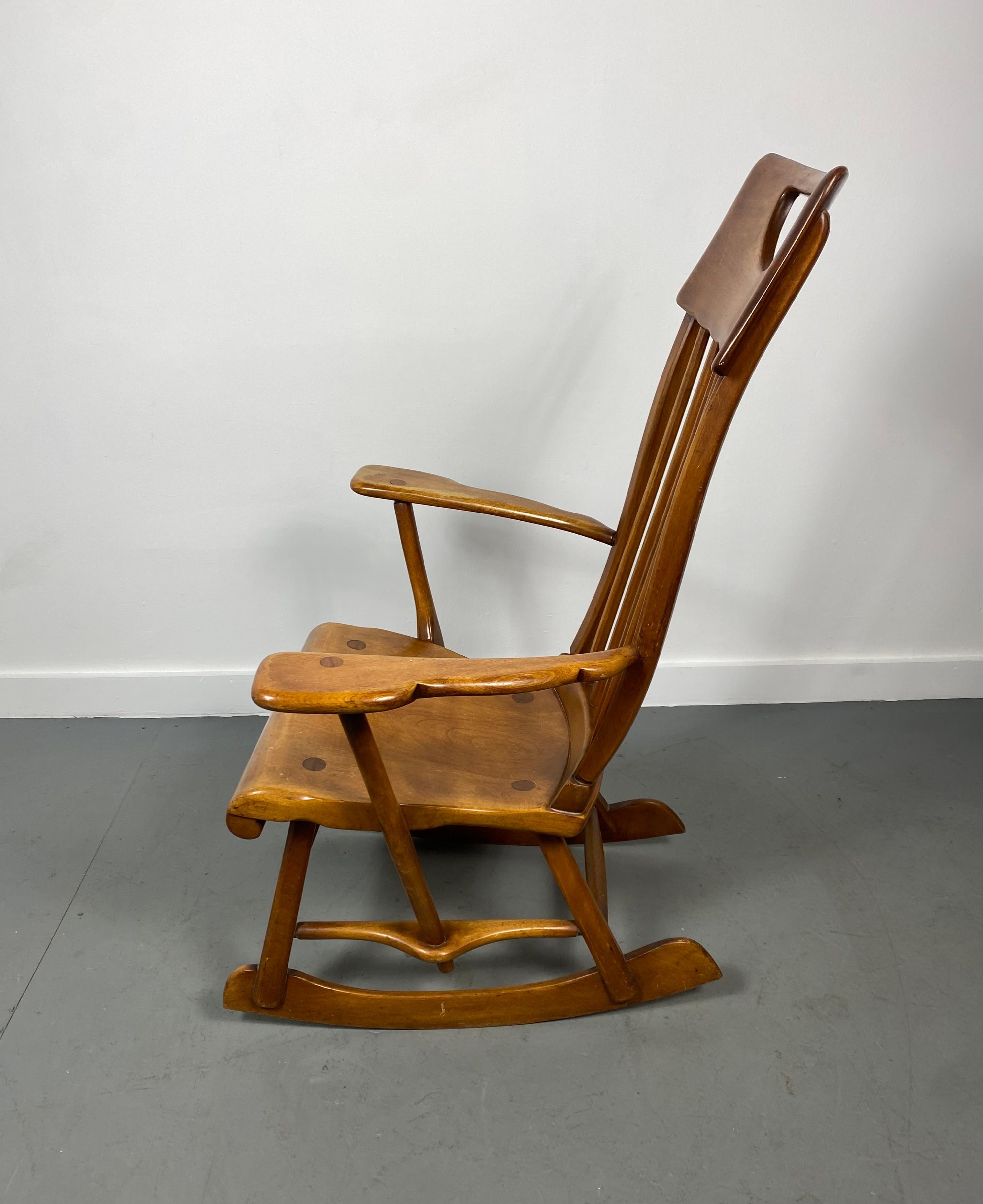 American Colonial Colonial American High-Back Rocking Chair by Herman De Vries for Sikes Furniture For Sale
