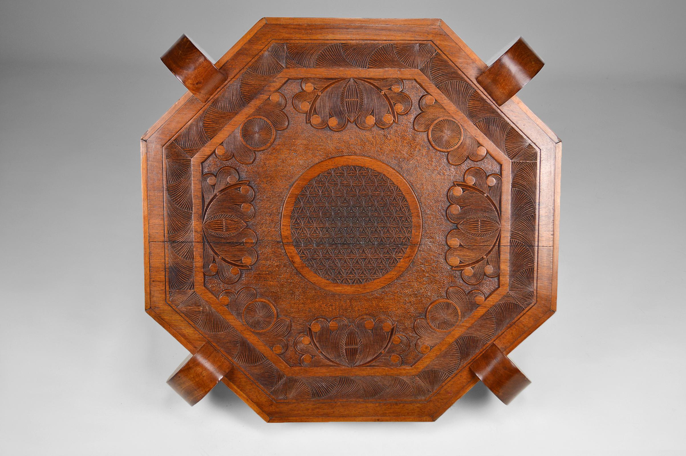 Colonial Art Deco Carved Coffee Table, circa 1930 For Sale 5