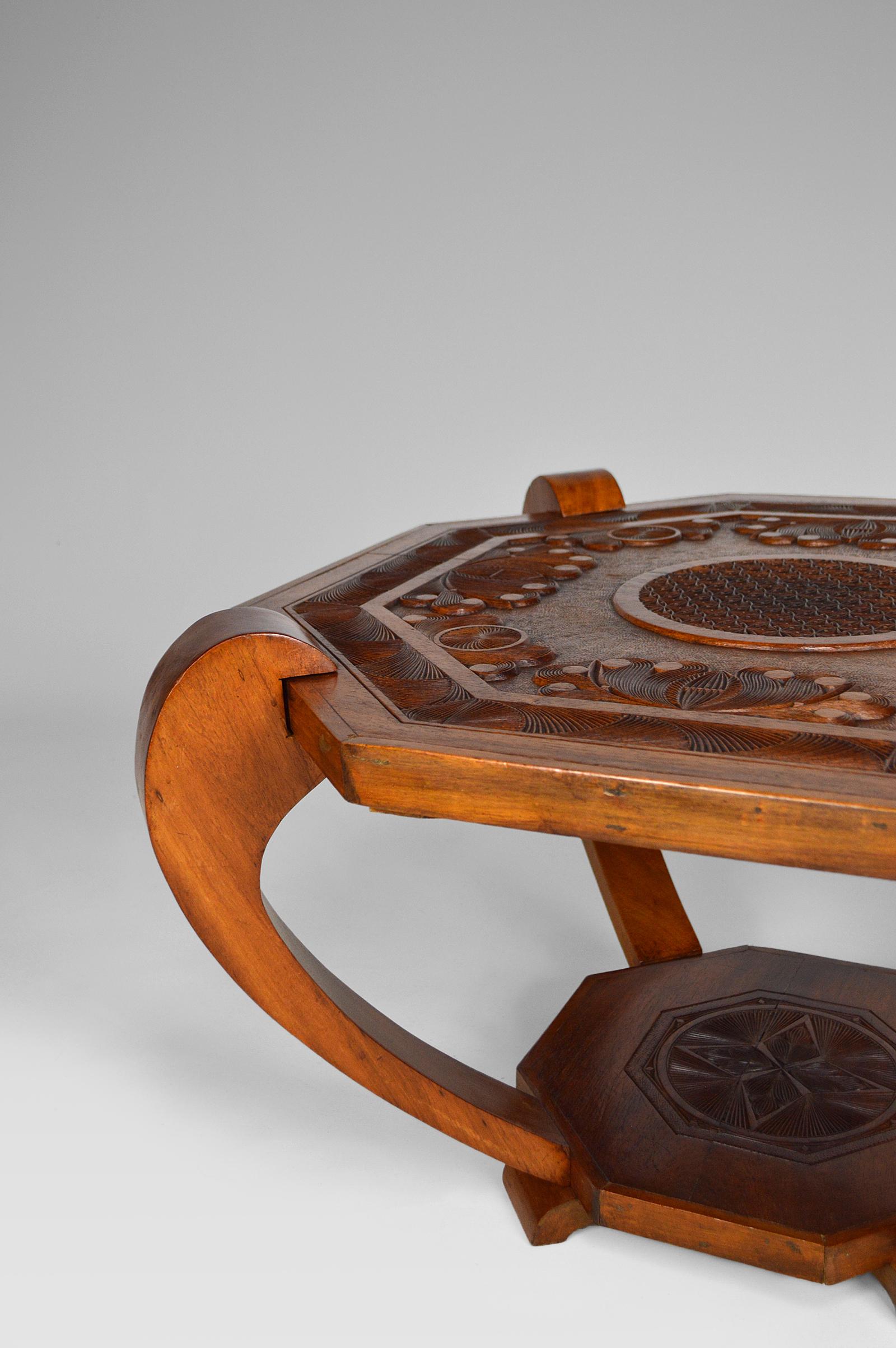 Colonial Art Deco Carved Coffee Table, circa 1930 For Sale 6
