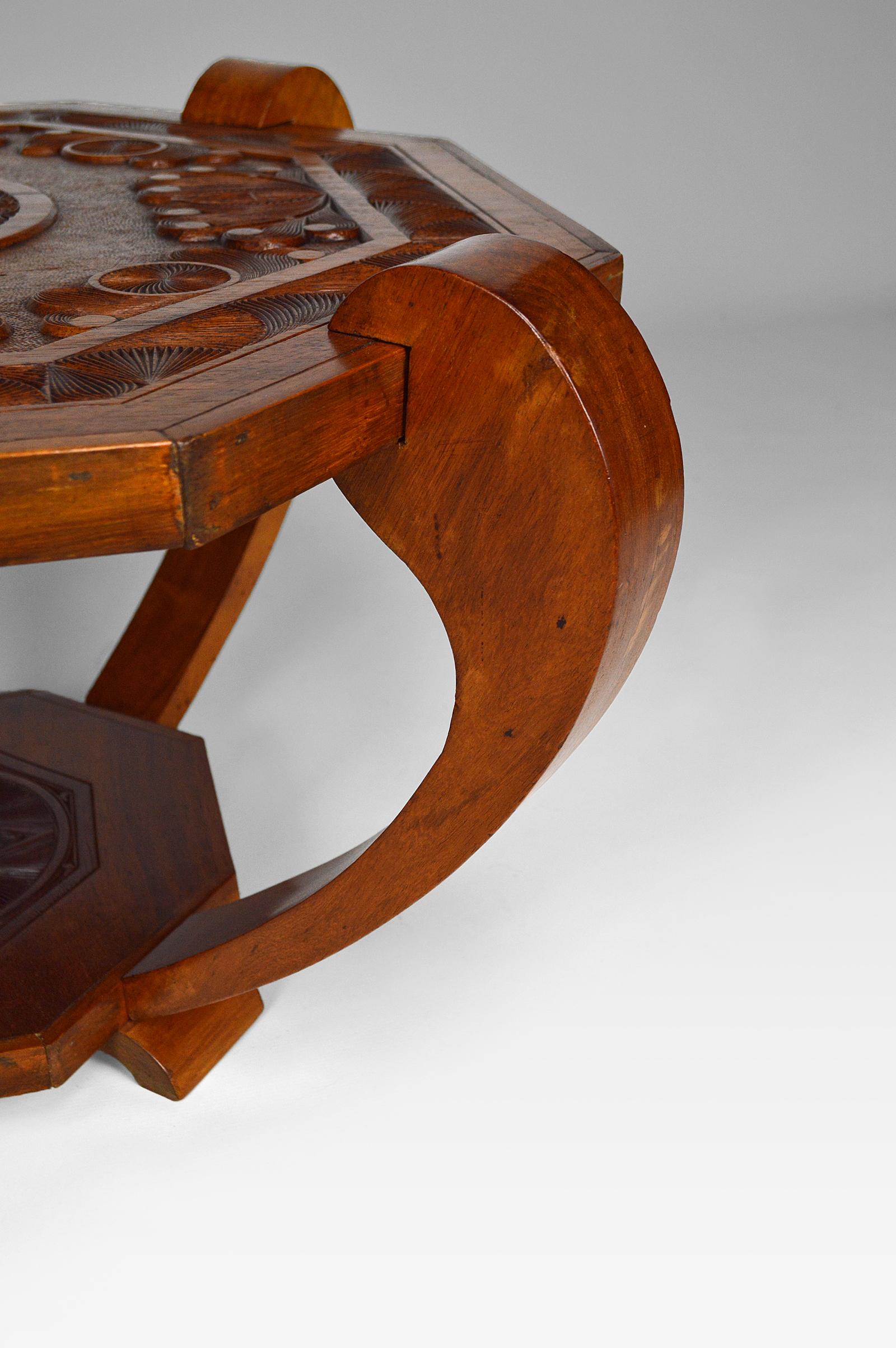 Colonial Art Deco Carved Coffee Table, circa 1930 For Sale 7