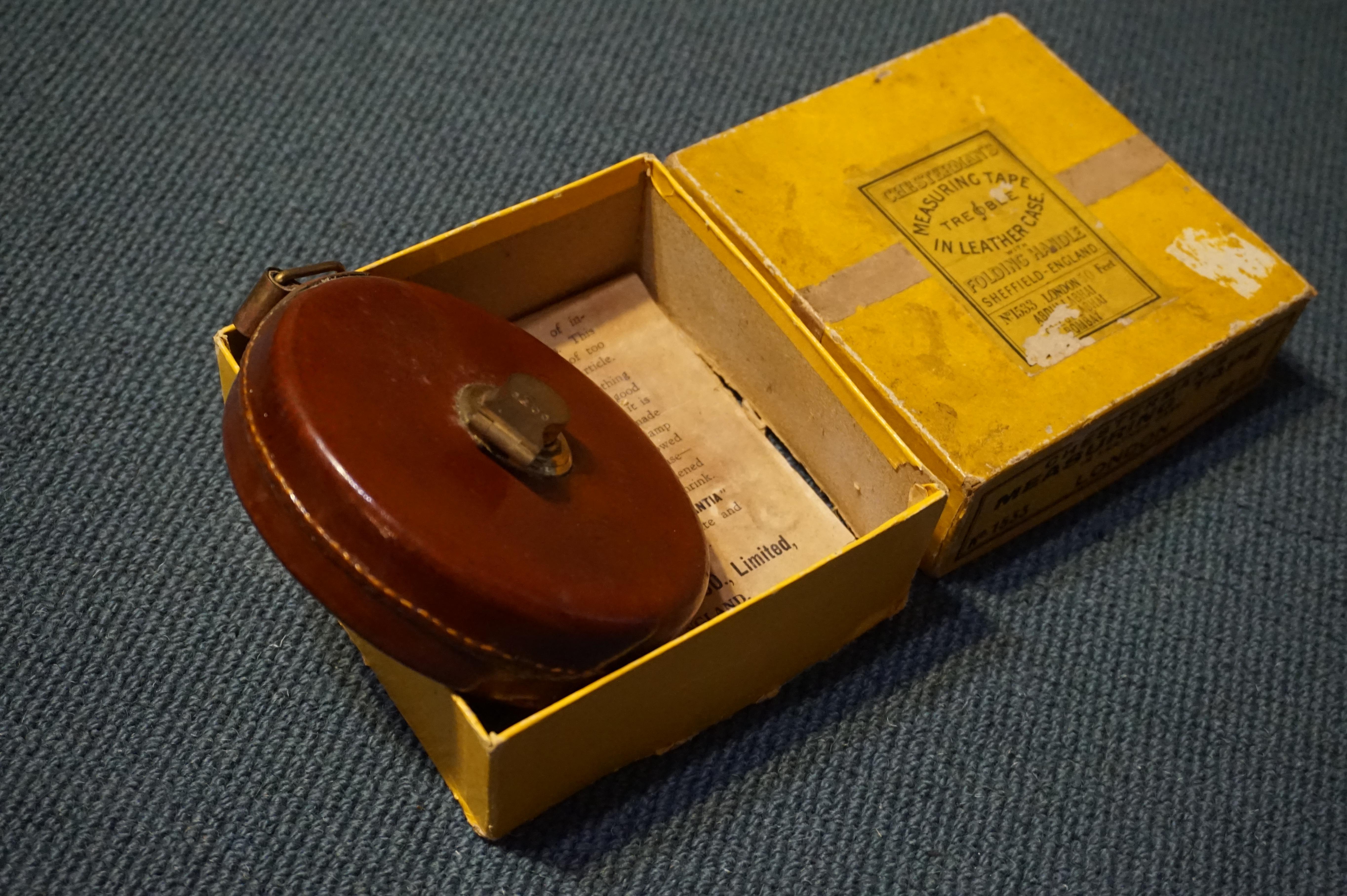 Colonial Chesterman's Leather Case Measuring Tape London in Original Box 1