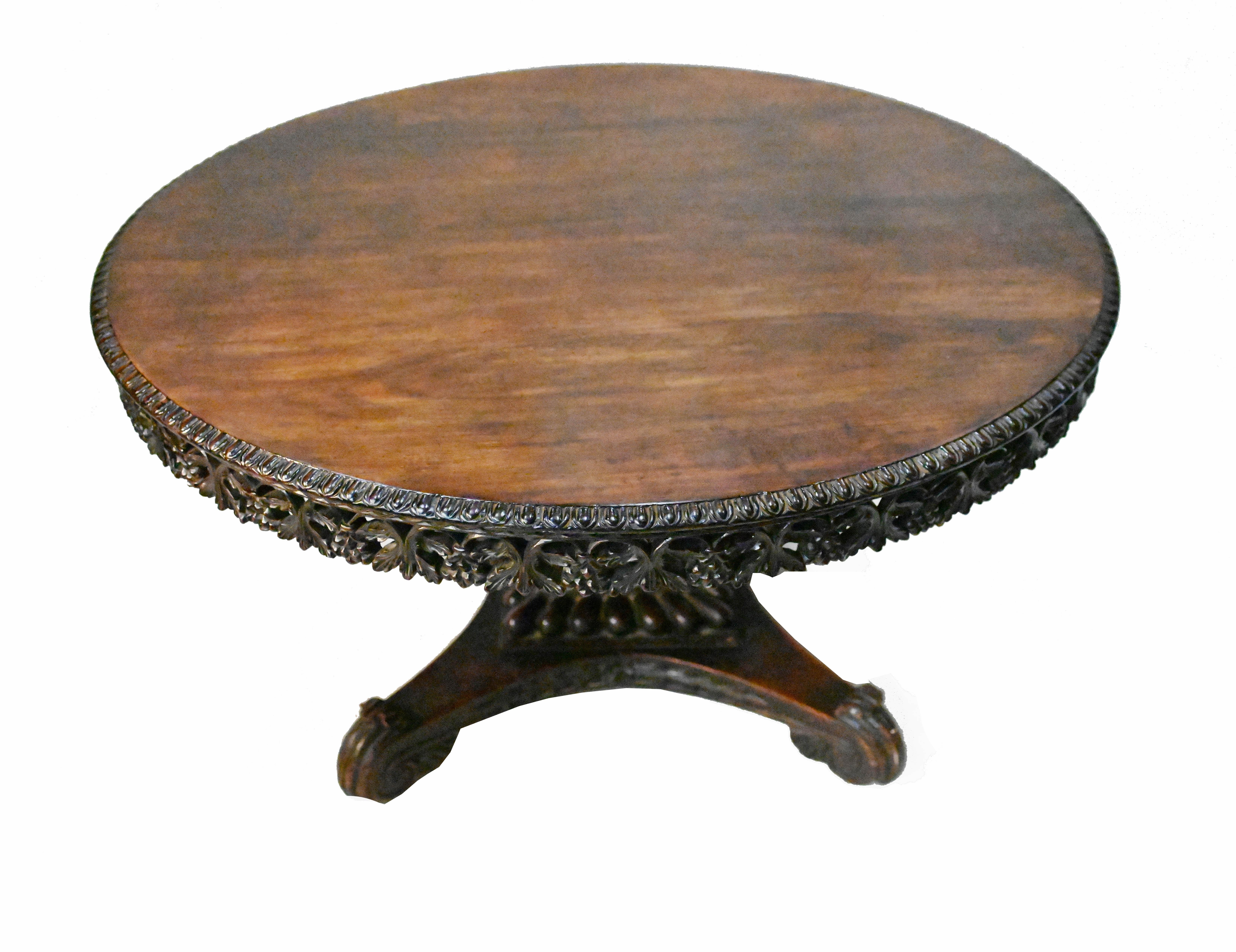 Colonial Dining Table Padauk Burmese Antique Centre Tables 1840 In Good Condition For Sale In Potters Bar, GB