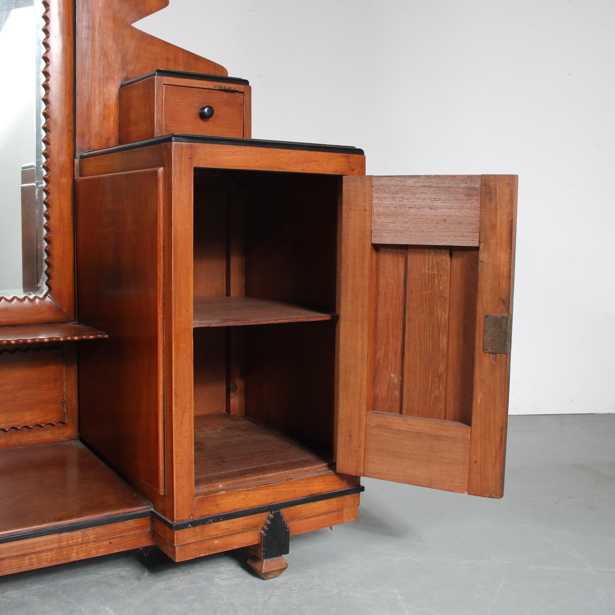Colonial Dressing Table in Amsterdam School Style, Indonesia, 1920 For Sale 6