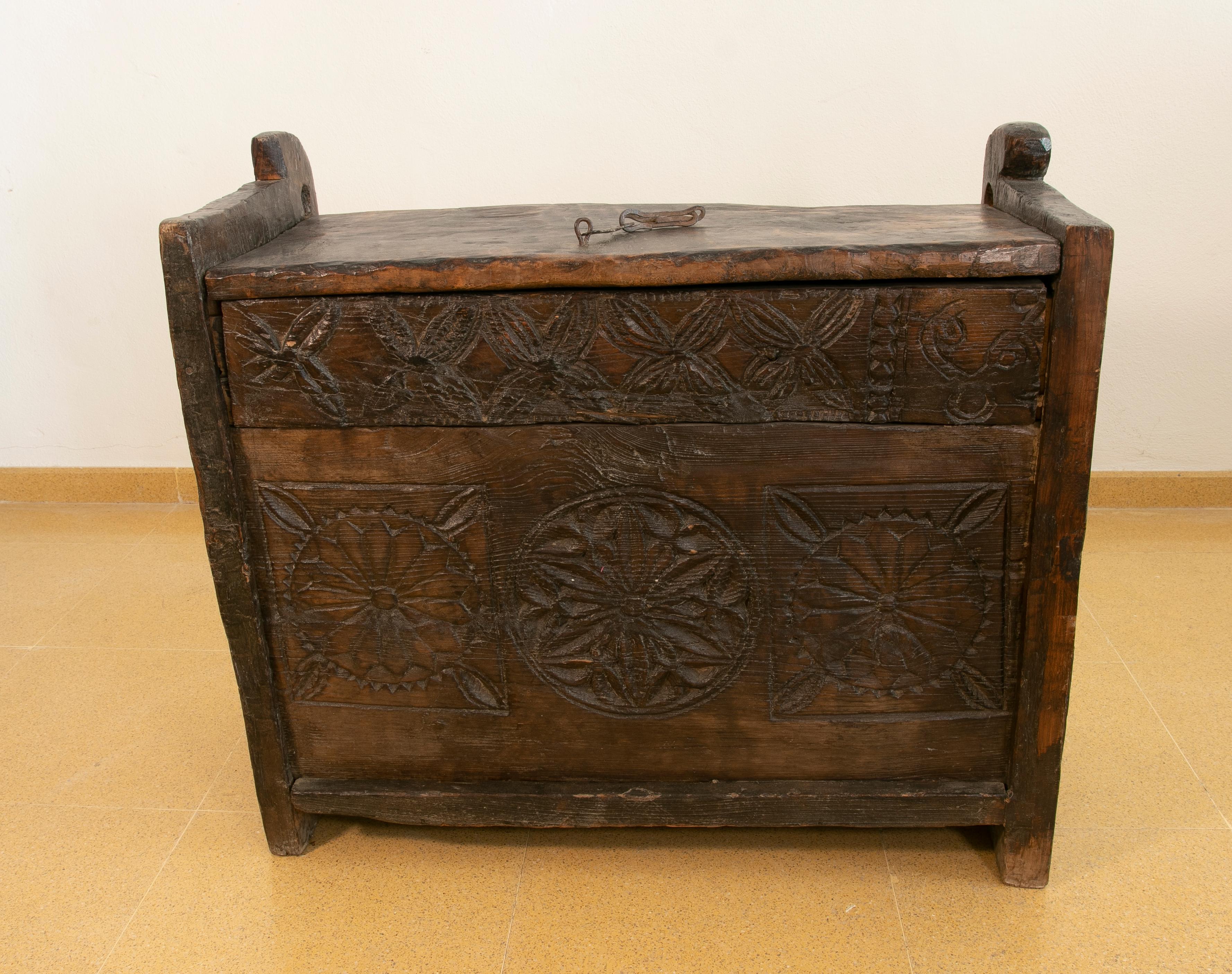 Asian Colonial Hand-Carved Wooden Box with Lid on Top For Sale