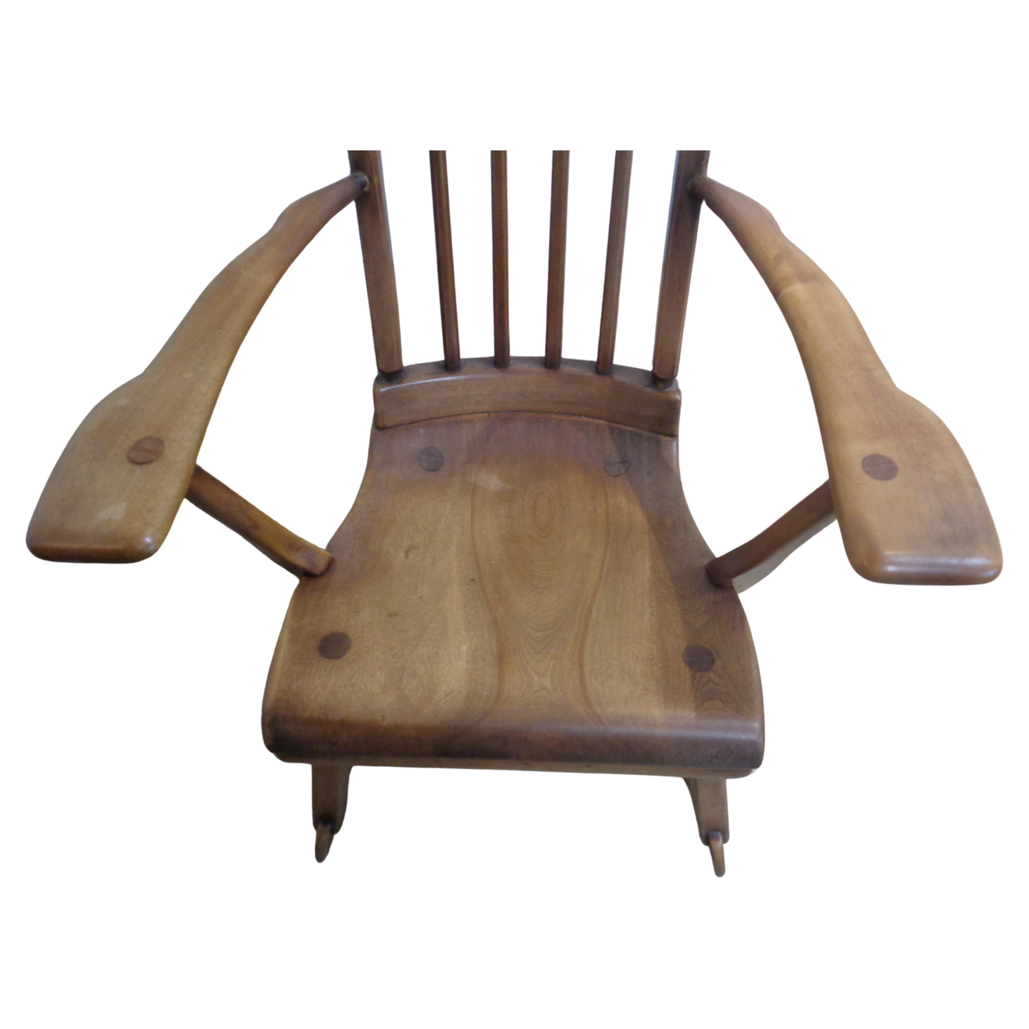 Herman de Vries High Back Rocking Chair, Sikes Furniture 1930's In Good Condition For Sale In Rochester, NY