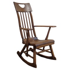 Chaise à bascule à haut dossier Herman de Vries, Sikes Furniture, années 1930