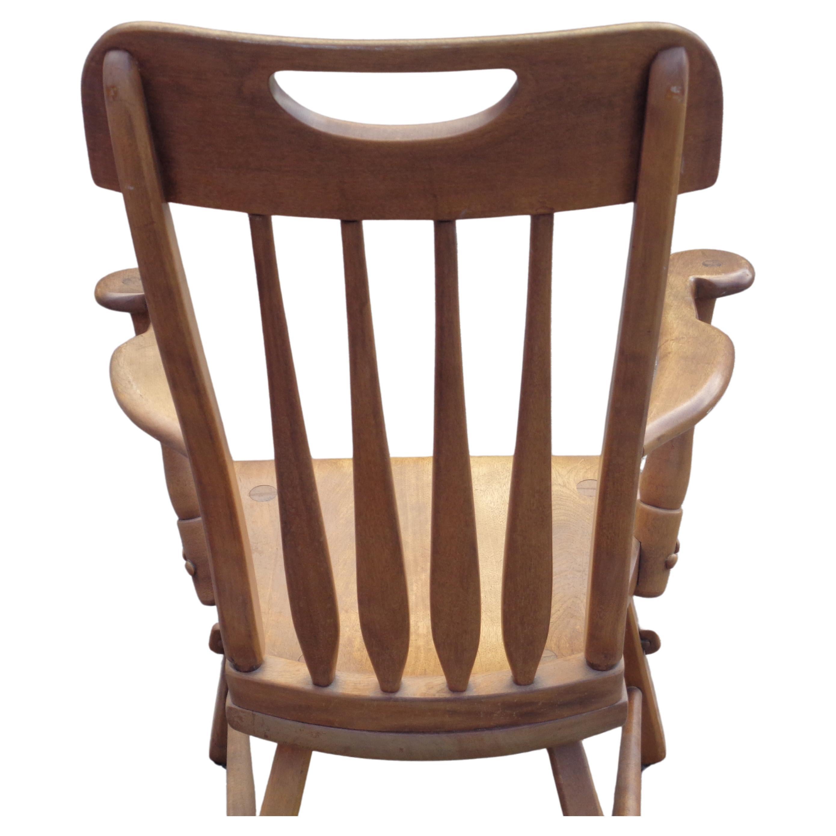 Bois de feuillus Fauteuil à haut dossier Herman de Vries, Sikes Furniture, années 1930 en vente