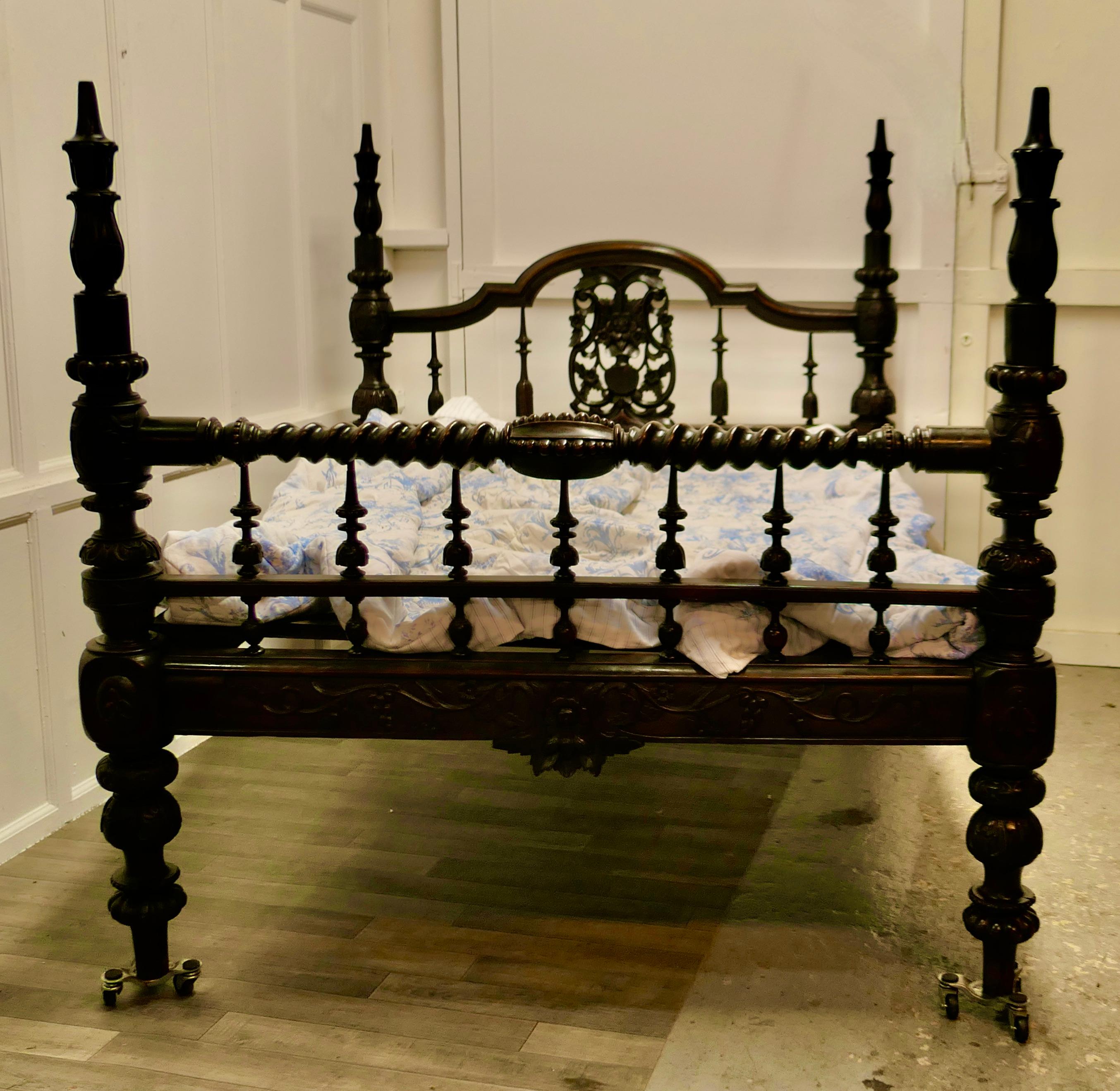 Colonial Raj double bed, Anglo Indian carved double bed

This is a superior quality piece, the bed originates from India often known as a Raj bed, the bed is hand made by craftsmen and carvers 
The head of the bed has a pleasant arched shape with