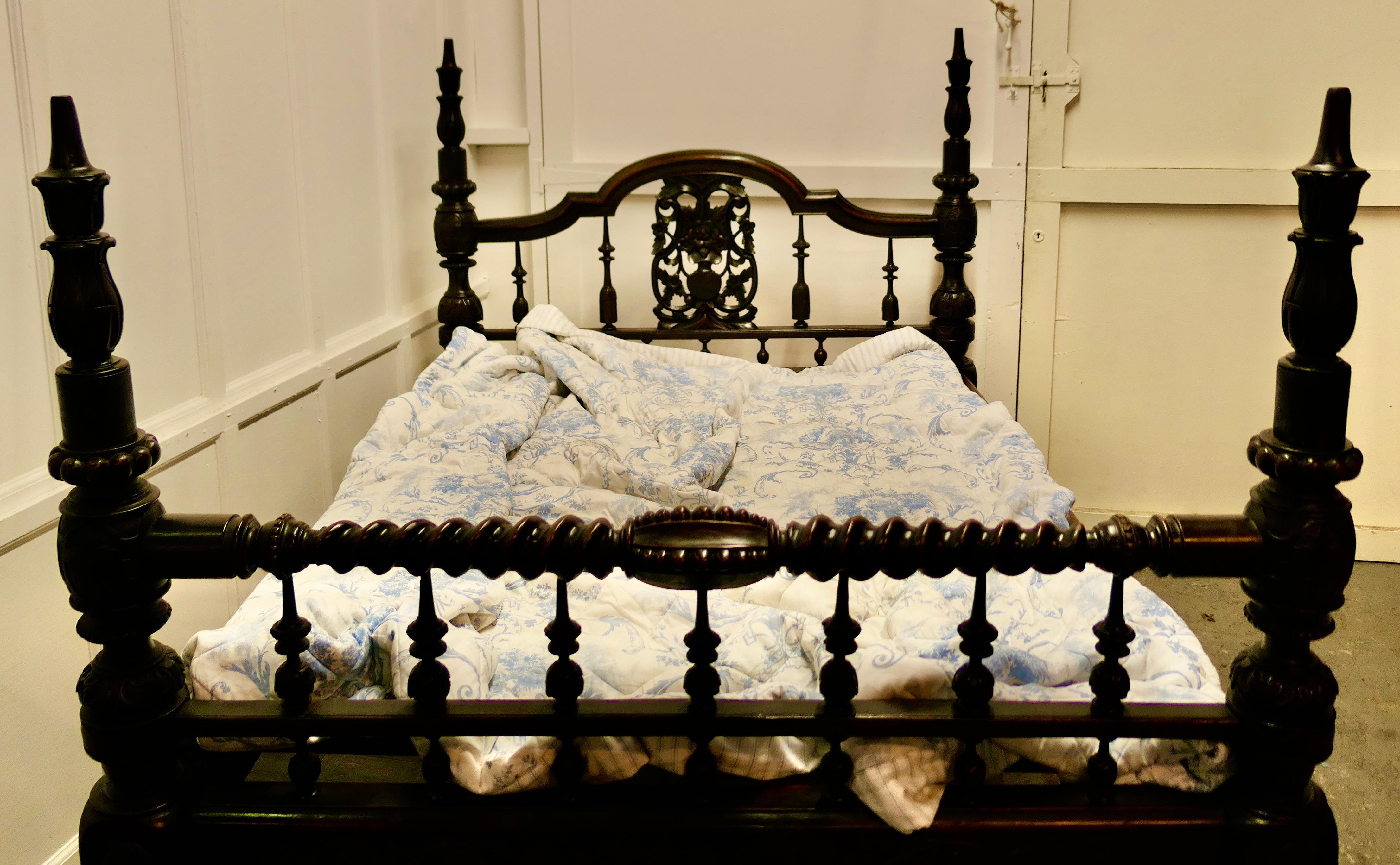 Colonial Raj Double Bed, Anglo Indian Carved Double Bed In Good Condition In Chillerton, Isle of Wight