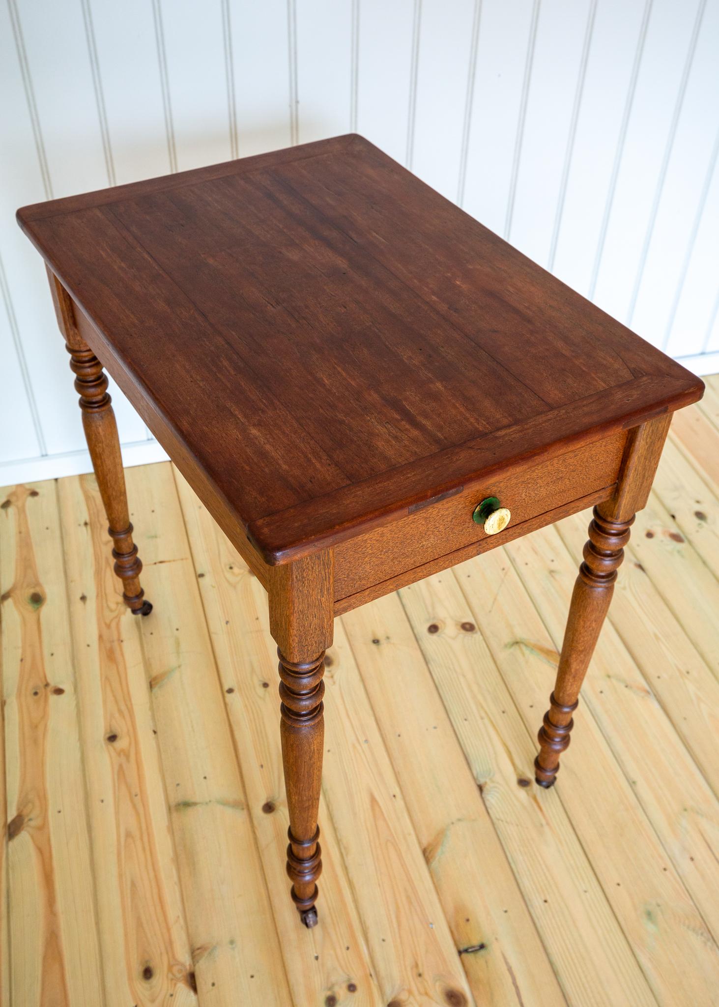 Table d'appoint Coloni avec tiroir Table console Petit bureau Teck Début 20ème siècle en vente 9