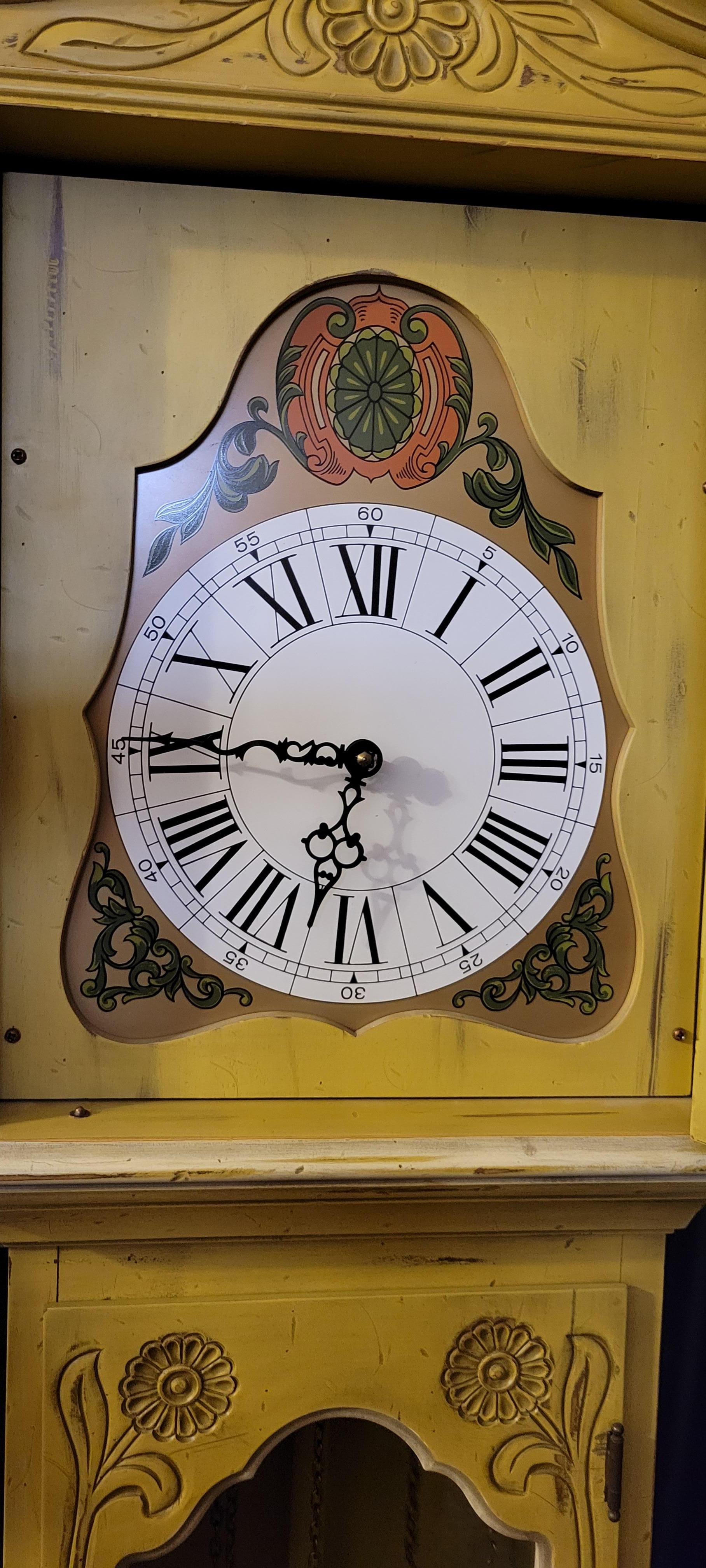 Vintage Colonial Zeeland Grandfather Weight Driven Clock  In Good Condition For Sale In Phoenix, AZ