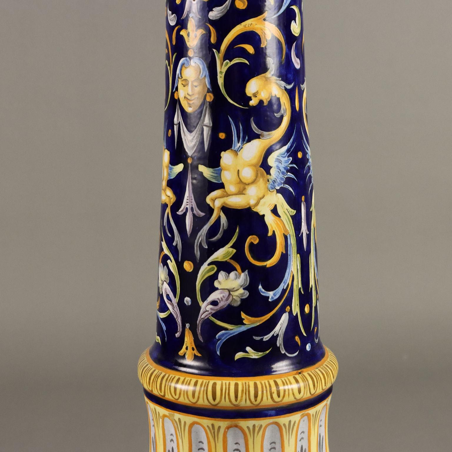 Neo-Renaissance Maiolica Column with Vase Italy Last Quarter 19th century For Sale 3