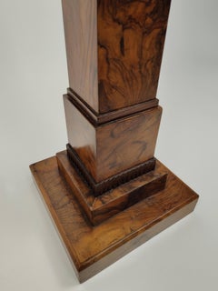 Colonna in Art Decò, Italia, anni '30