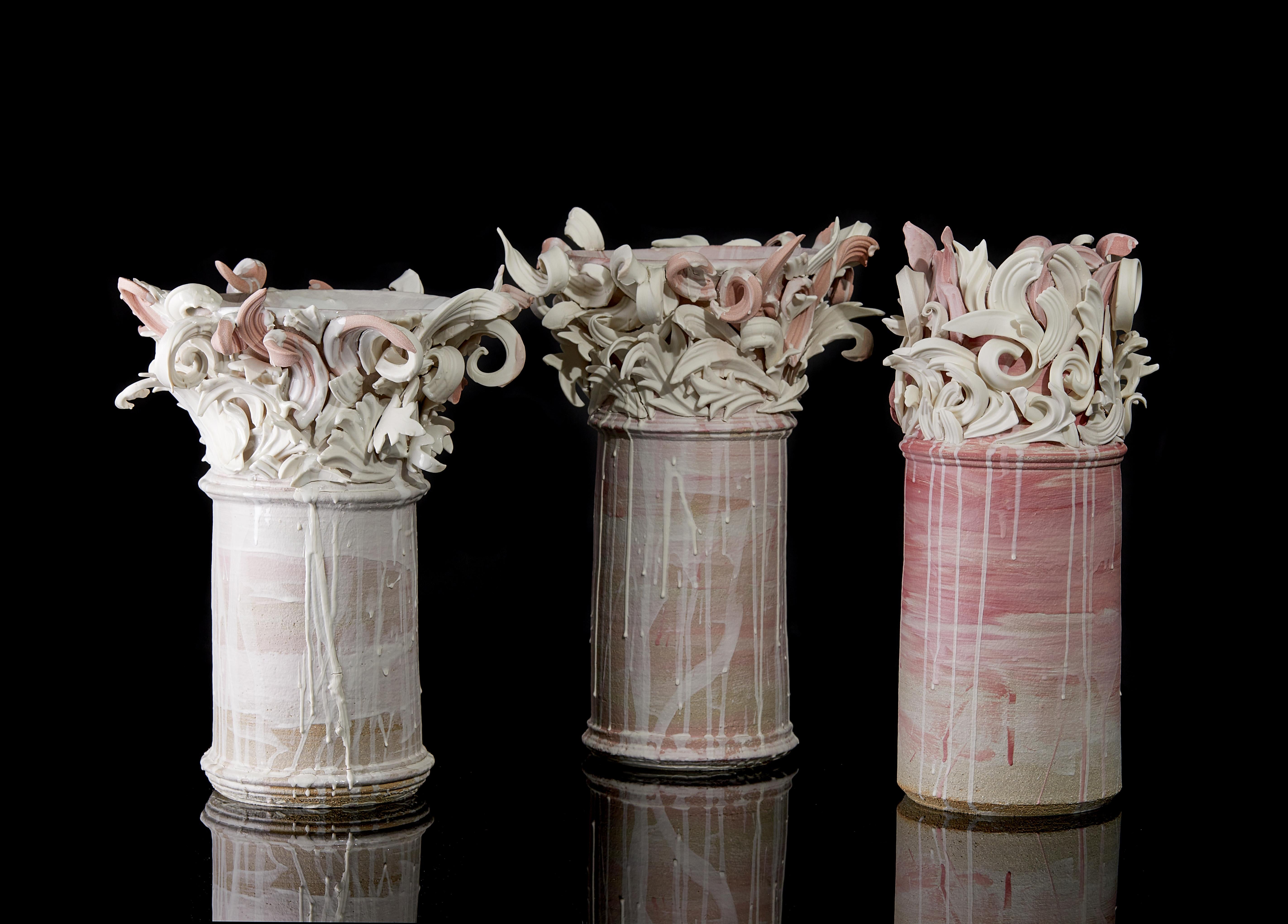 Colonnade I, eine einzigartige skulpturale Keramikvase in Rosa und Weiß von Jo Taylor im Angebot 13