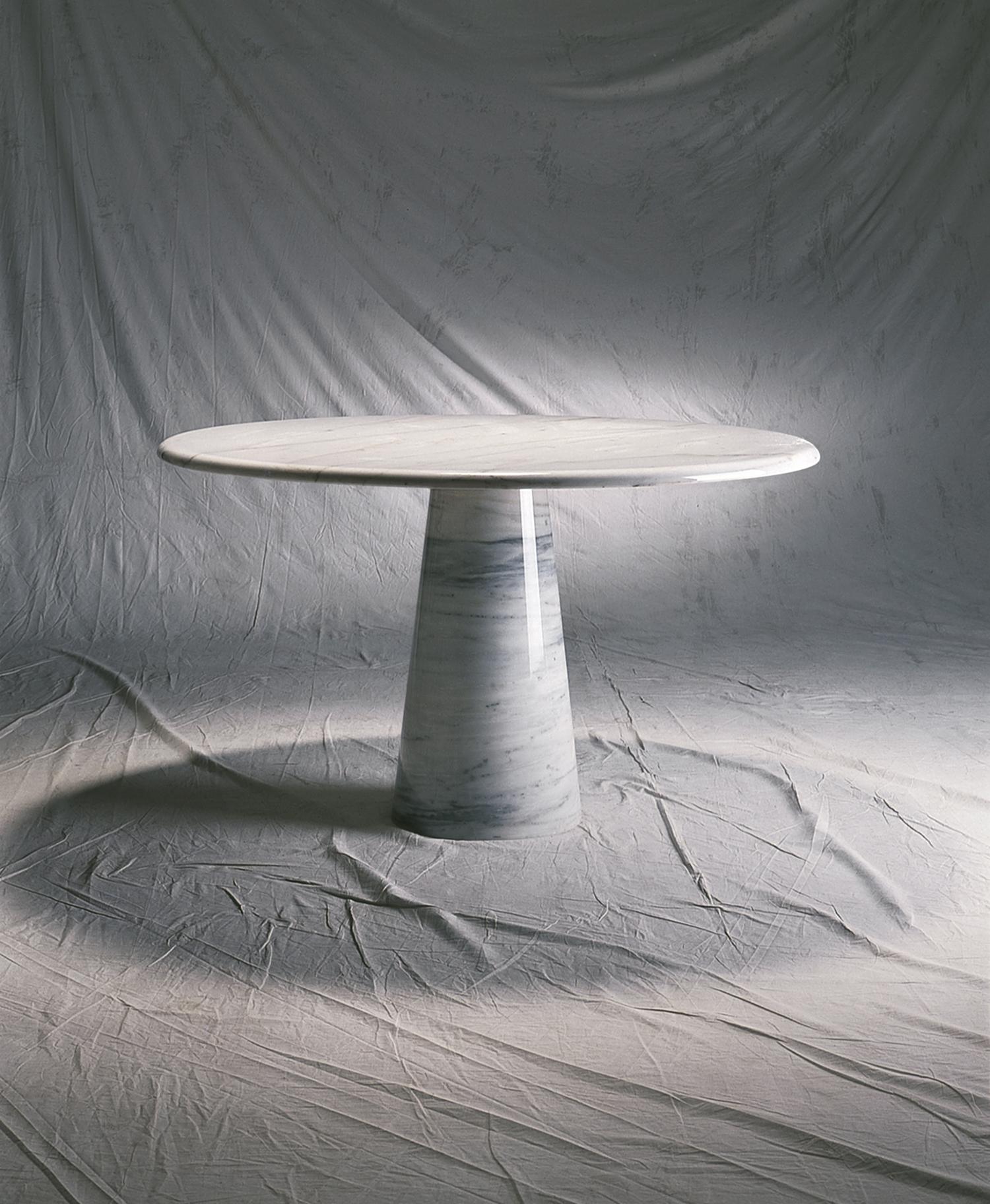 Italian 'Colonnata' Round Dining Table D130 by Giusti & Di Rosa, White Carrara Marble For Sale