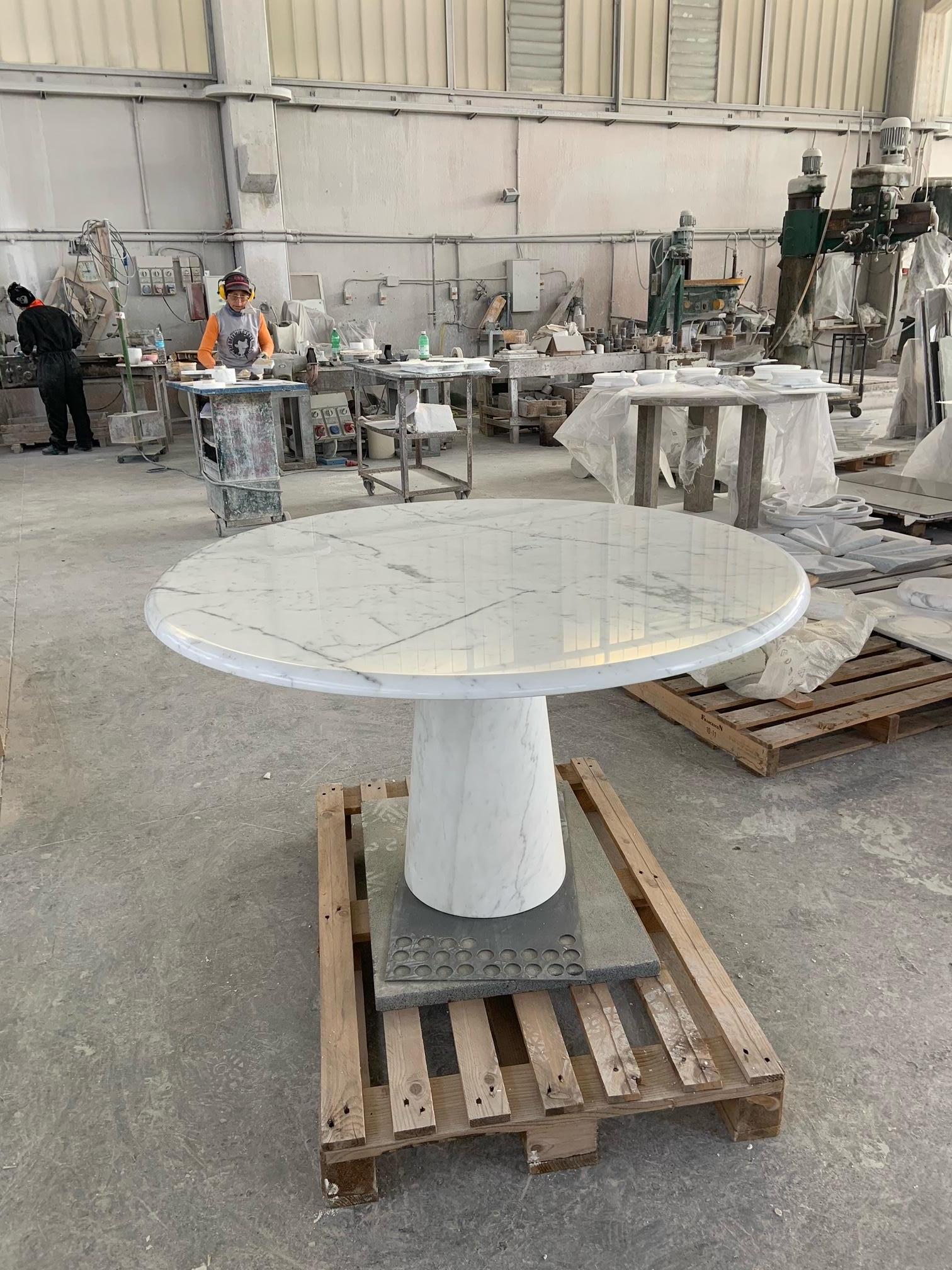 'Colonnata' Round Dining Table D130 by Giusti & Di Rosa, White Carrara Marble In New Condition For Sale In Paris, FR