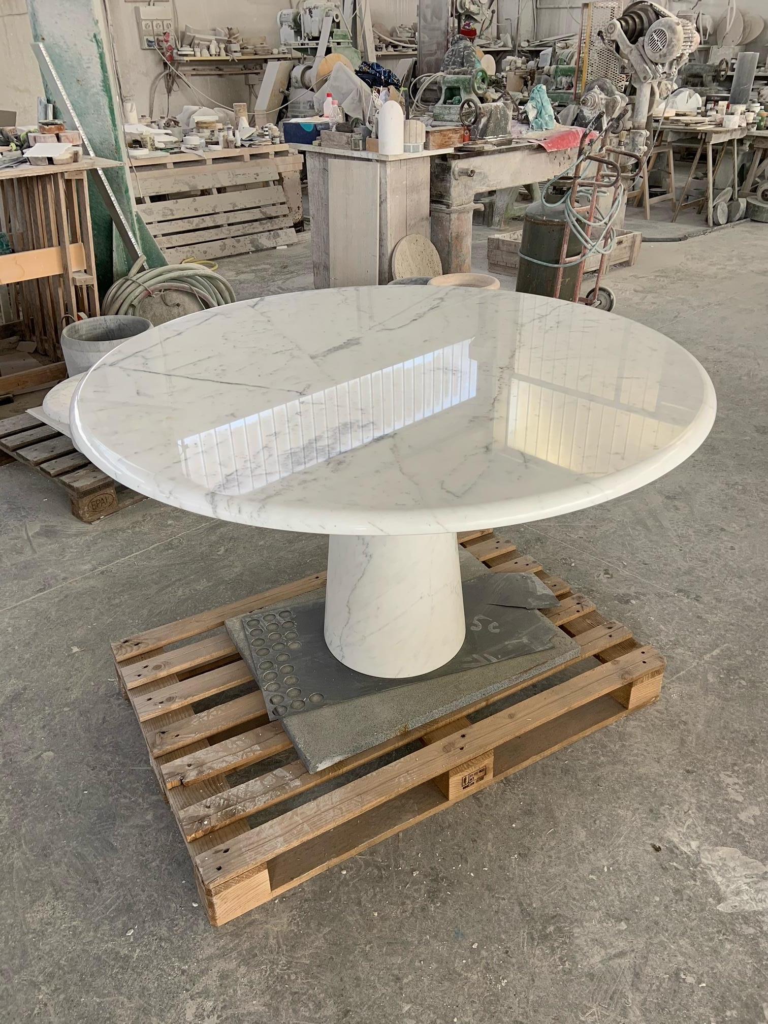 Contemporary 'Colonnata' Round Dining Table D130 by Giusti & Di Rosa, White Carrara Marble For Sale