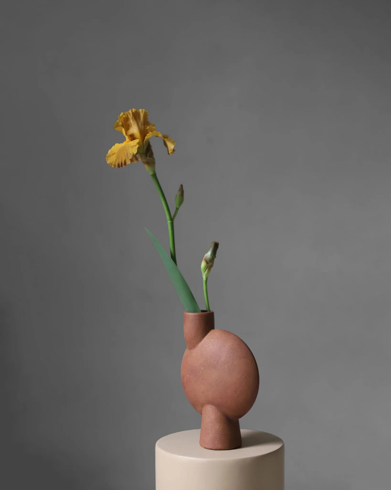 Colonne, Column Table in Fibre and Concrete, Contemporary Work. For Sale 4