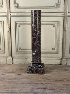 Colonne en marbre Levento, vers 1880