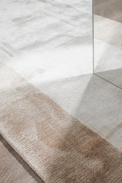 Tapis léger italien fait à la main pour salon en soie de bambou - bloc de couleurs beige