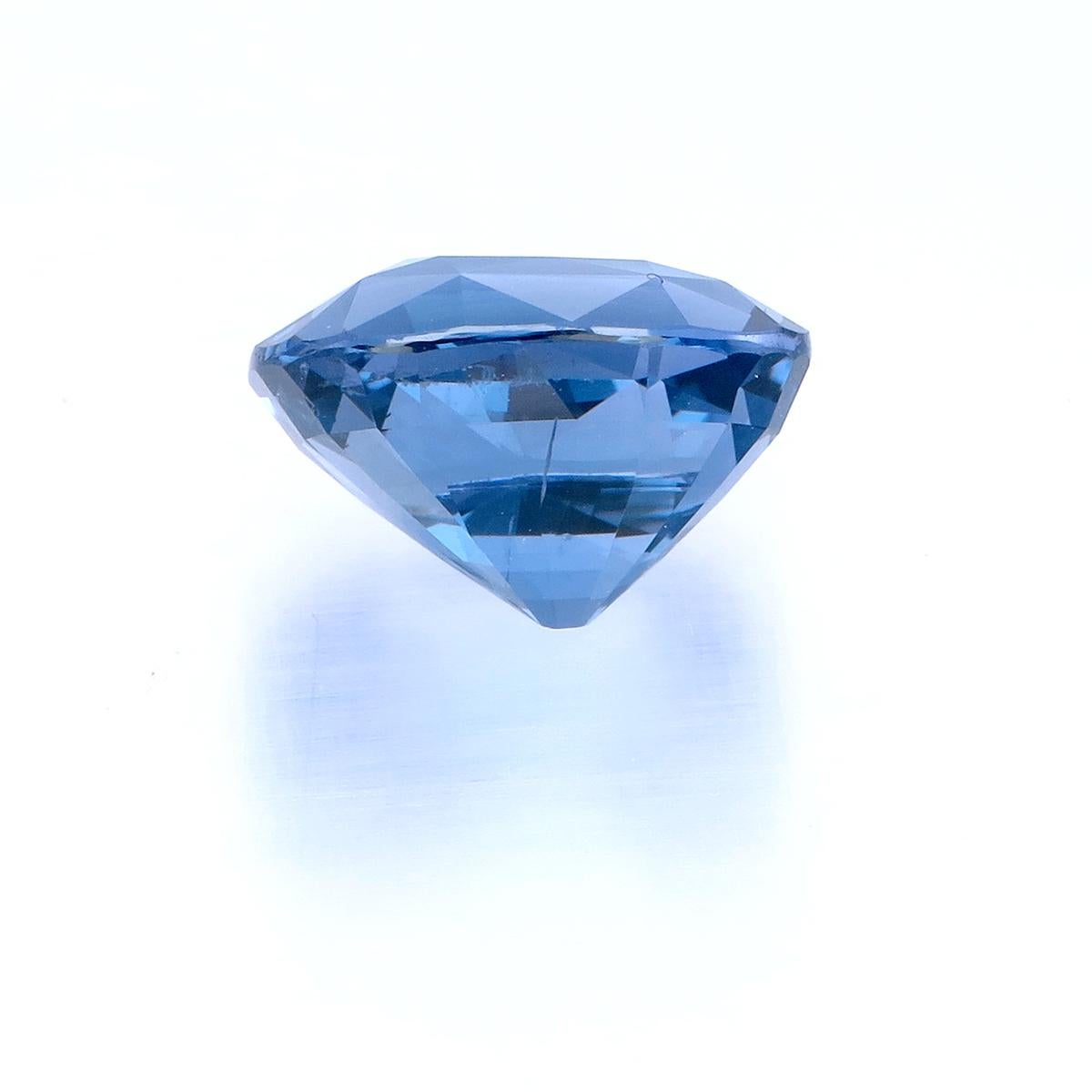 This spinel has been blessed with the rare Color-Change phenomena, 
oscillating between a delicate Violet and a tenacious Blue, 
This stone shows an energetic dispersion of color.

;We offer bespoke services to give you a piece, personalized exactly