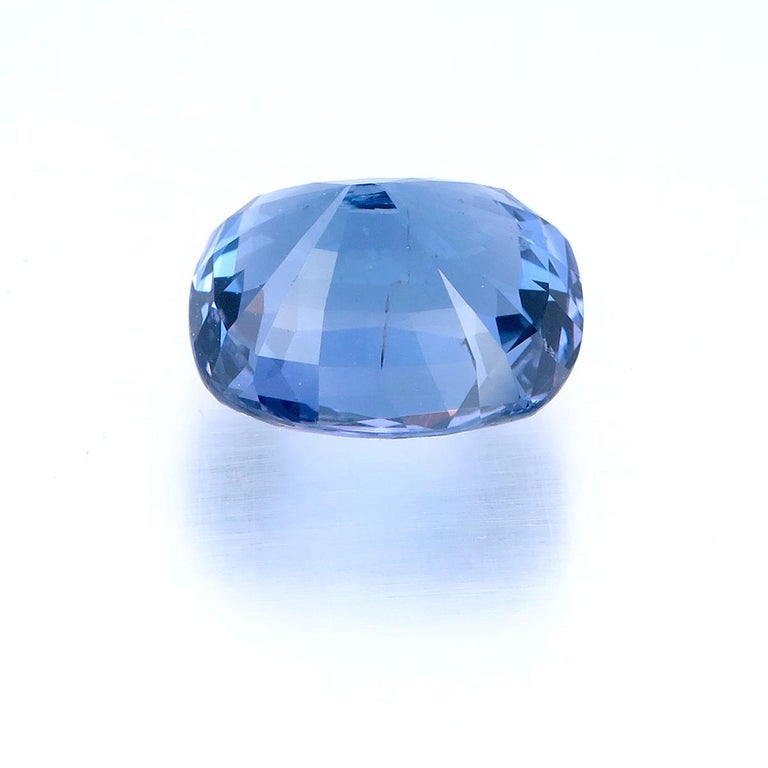 Color-Change 4.80 Carat Blue Spinel For Sale at 1stDibs