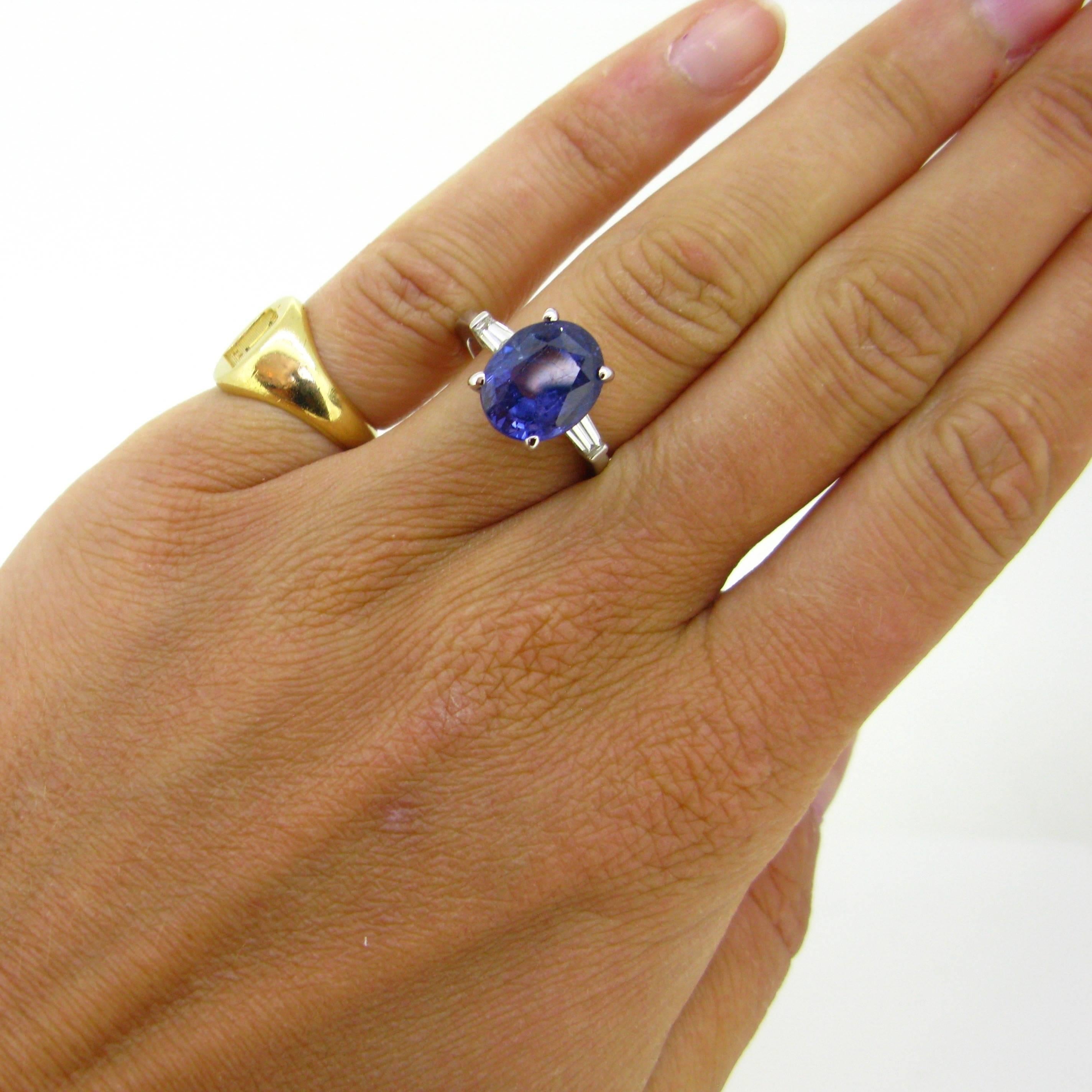 Color Change Sapphire and Tappers Diamonds White Gold Band Ring 2