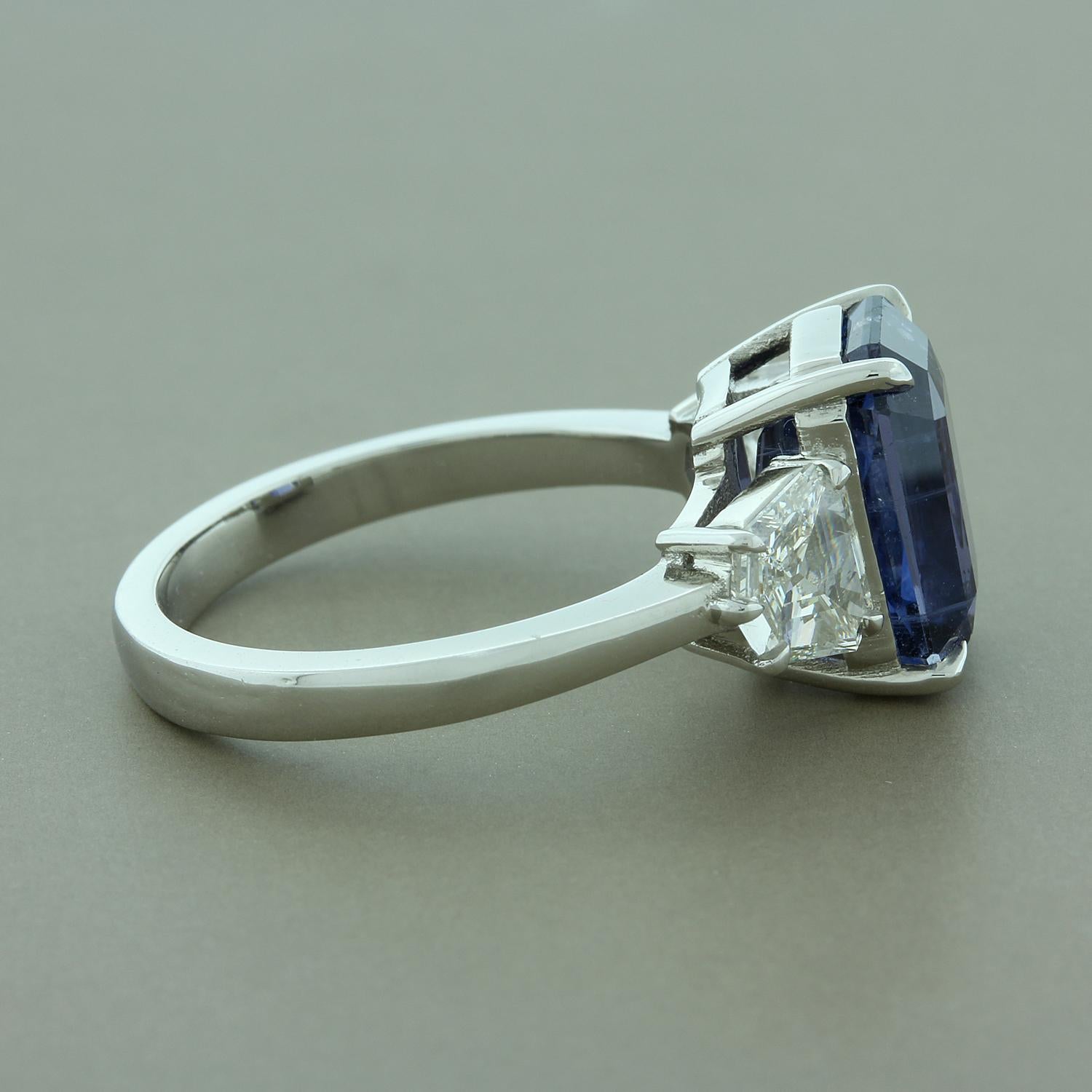 Color-Change Sapphire Diamond Platinum Ring, GIA In New Condition For Sale In Beverly Hills, CA
