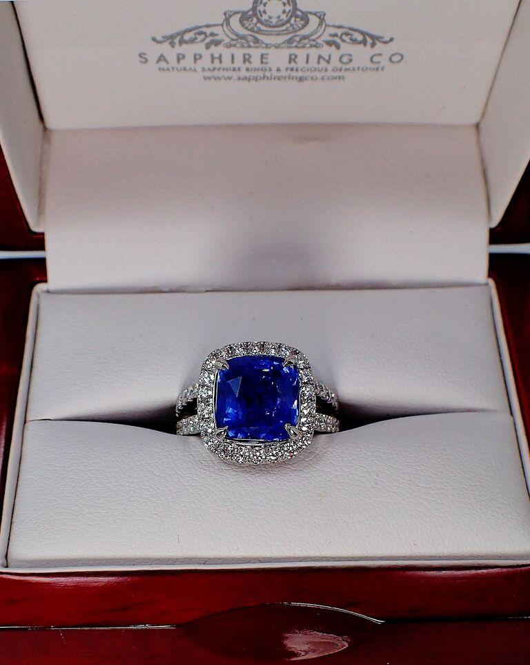 Women's or Men's Color Change Sapphire Ring, 7.64 Carat Untreated Sapphire Platinum GIA Certified For Sale
