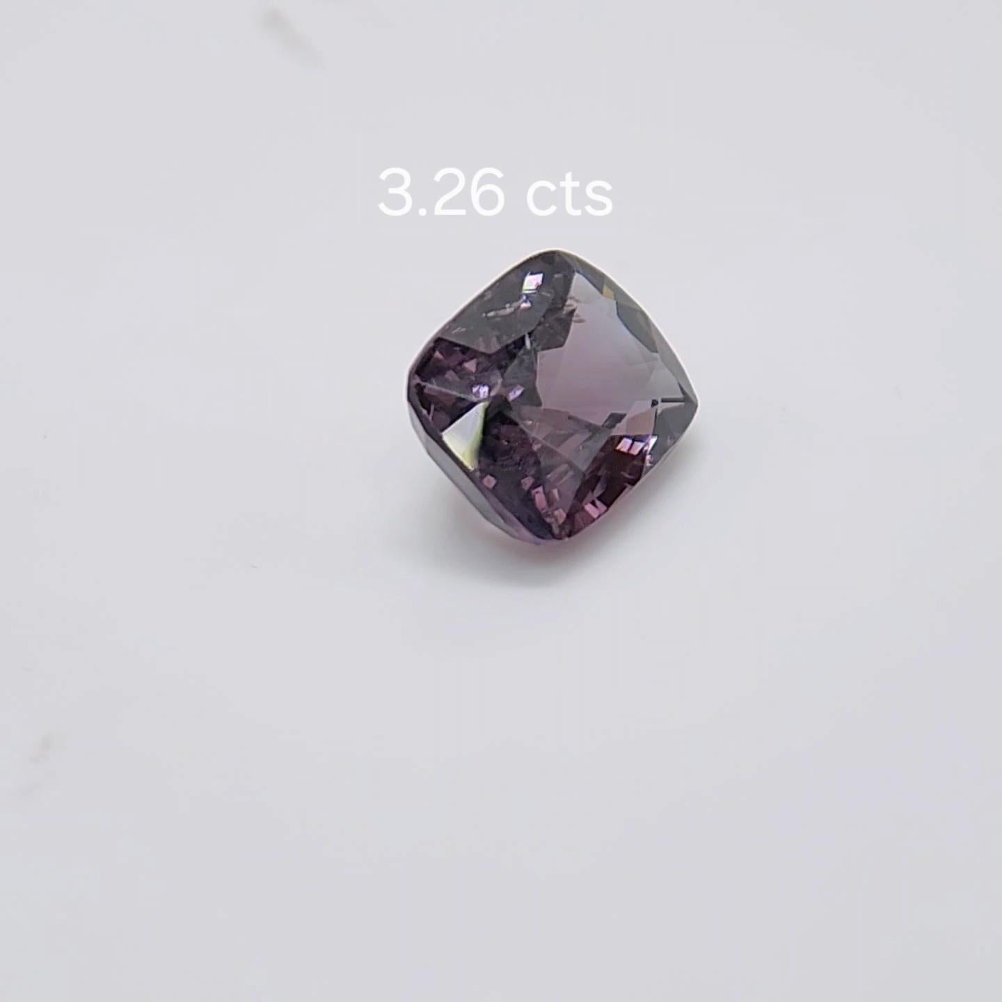 Spinello a viraggio di colore 3.26 carati. In condizioni Nuovo in vendita a Brooklyn, NY