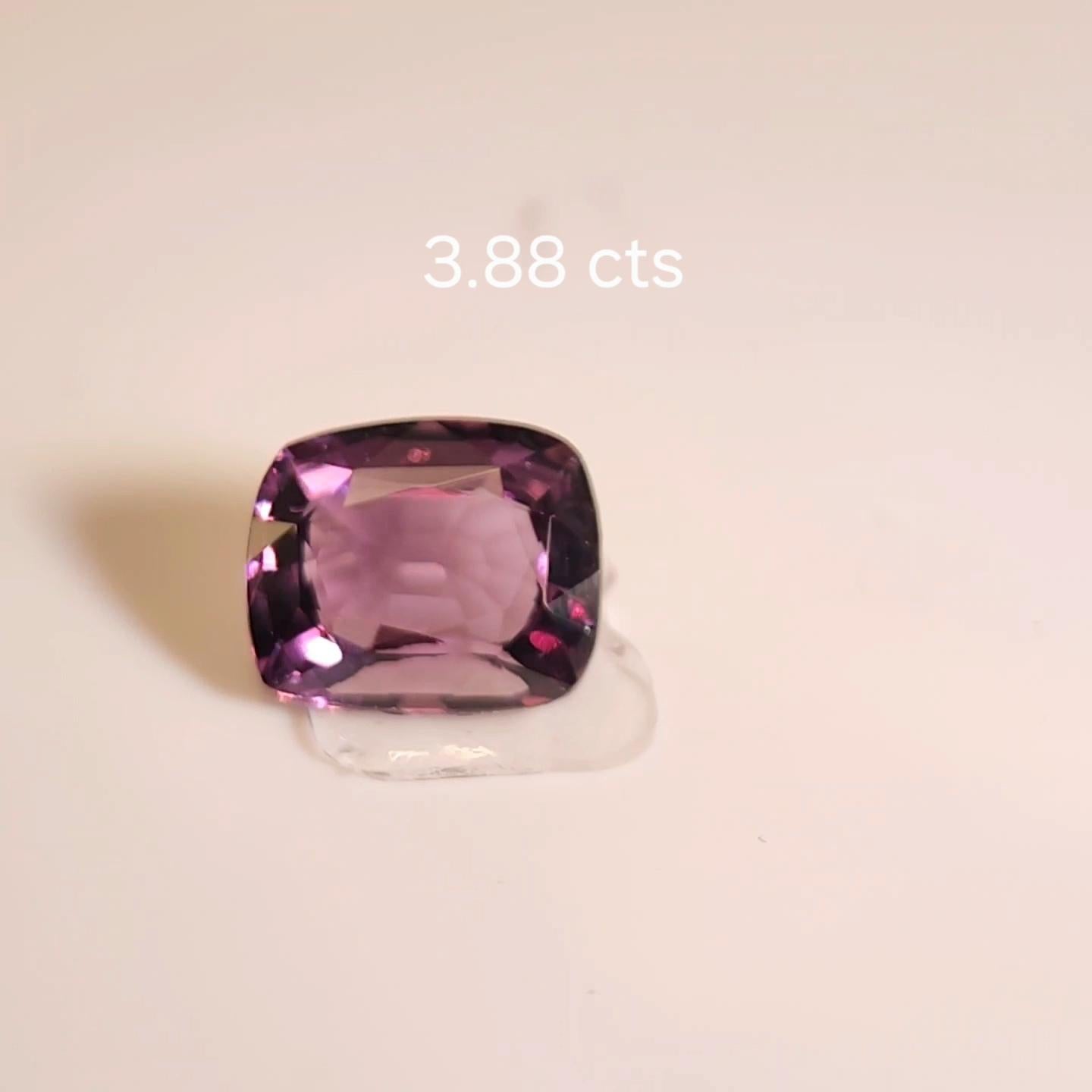 Spinello a viraggio di colore 3,88 carati dallo Sri Lanka. in vendita 11