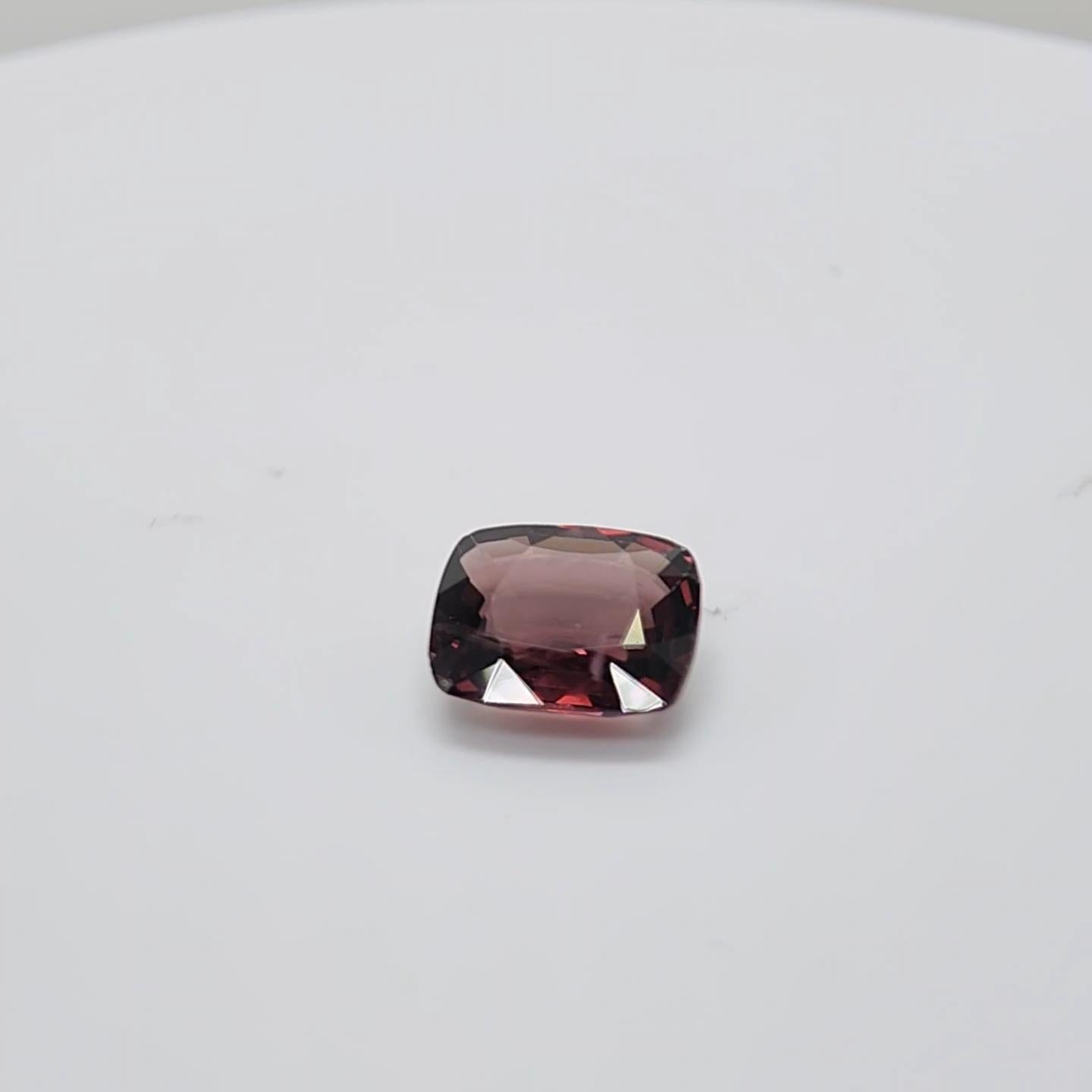 color change Spinel 3.98 cts. in vendita 6