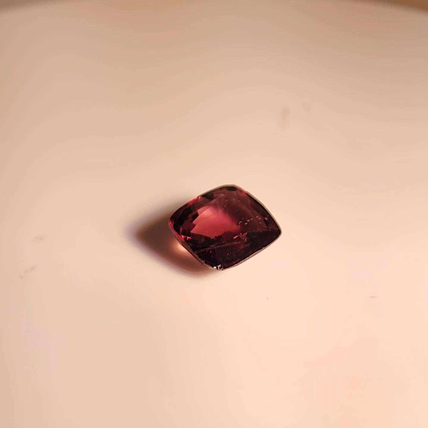 color change Spinel 3.98 cts. In condizioni Nuovo in vendita a Brooklyn, NY