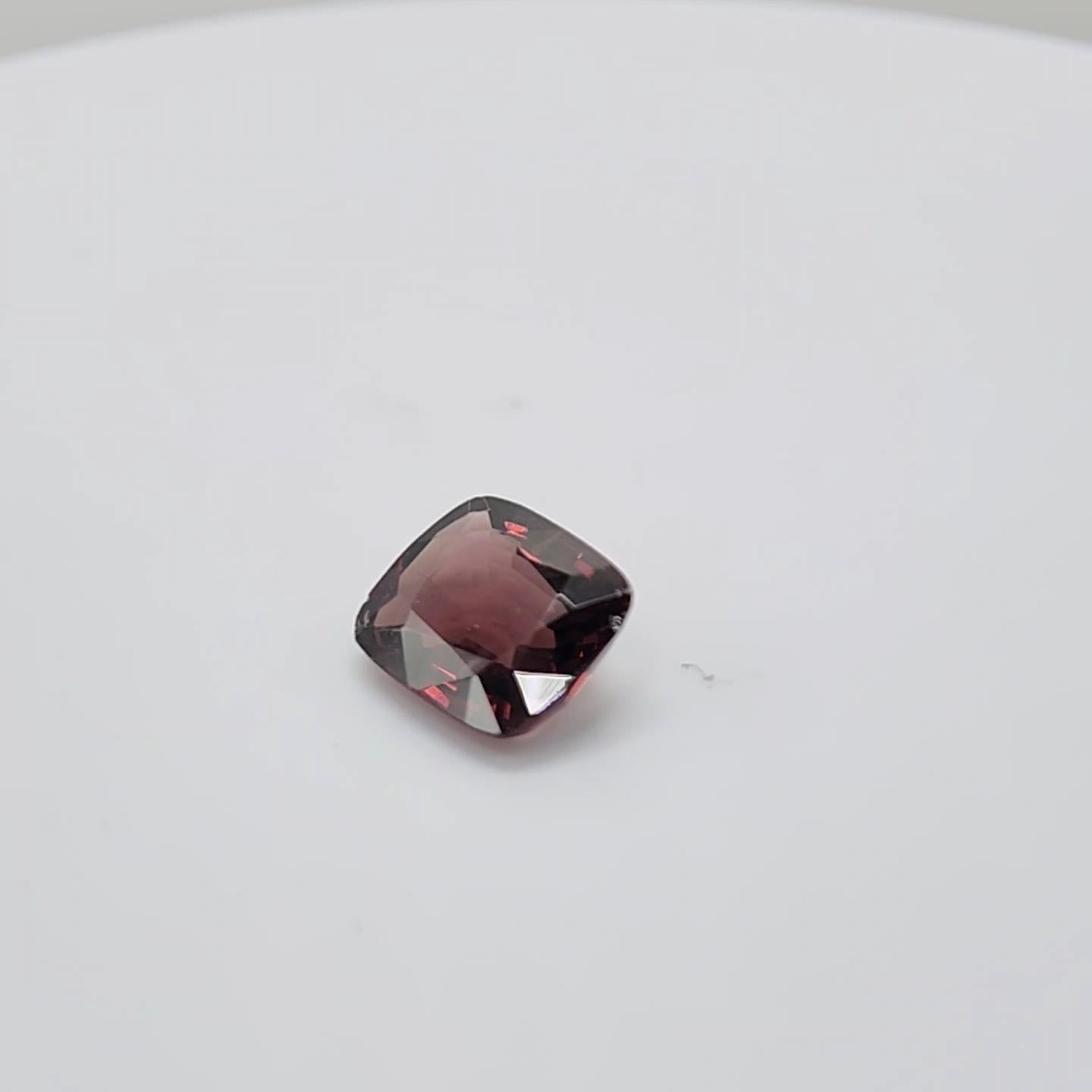 color change Spinel 3.98 cts. in vendita 3