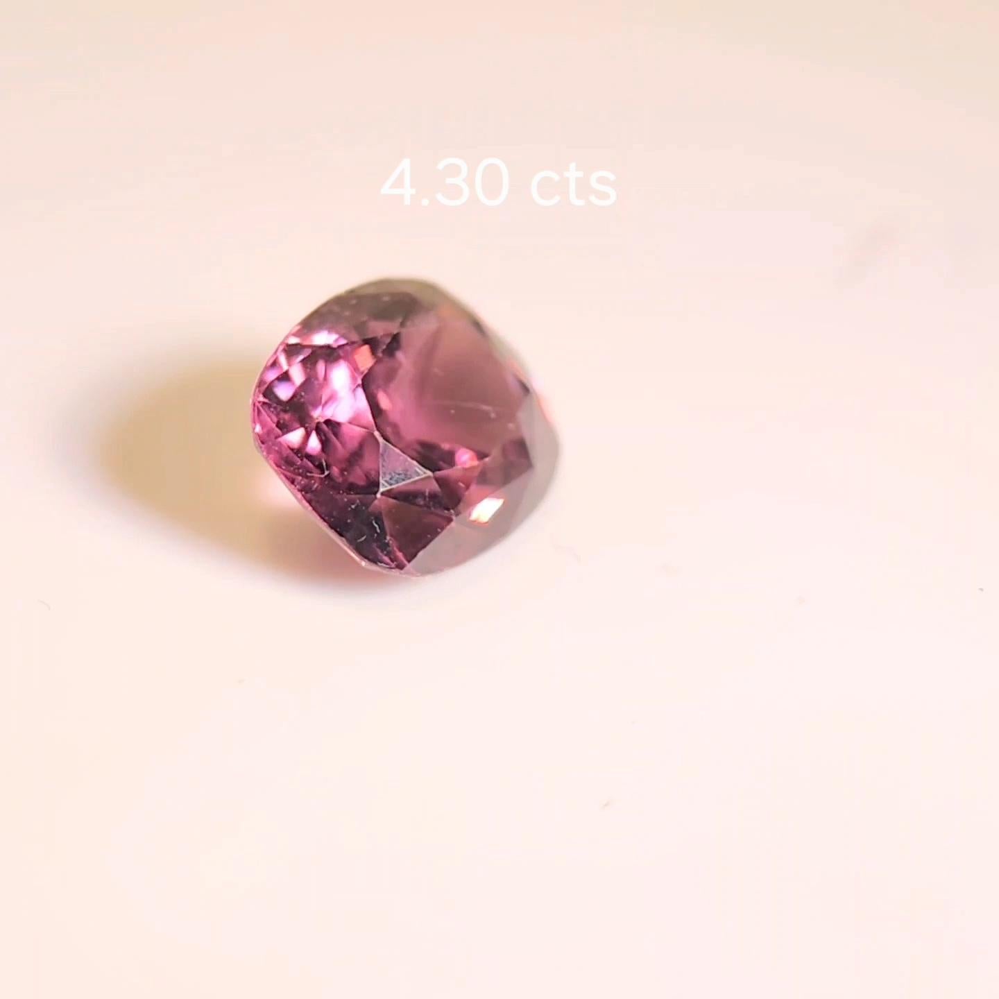 Spinello a viraggio di colore 4,30 carati dallo Srilanka. in vendita 8