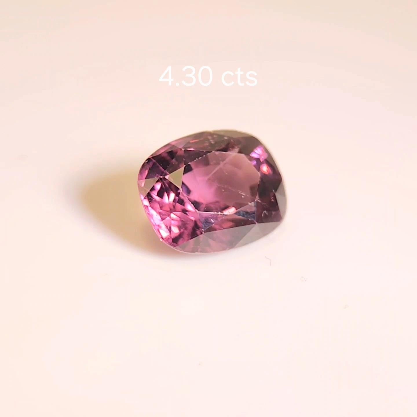 Spinello a viraggio di colore 4,30 carati dallo Srilanka. in vendita 11